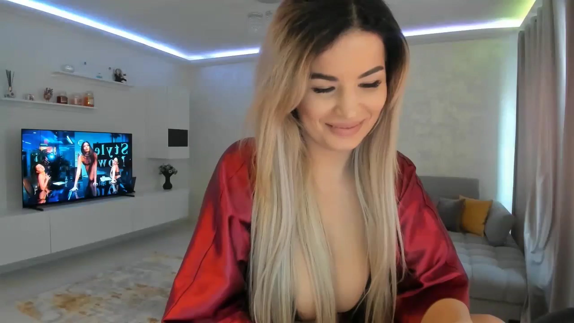 Gallery image thumbnail from MoniqSexy's myfreecams stream on, 04/04/2024, 13:58 image 4 of 20