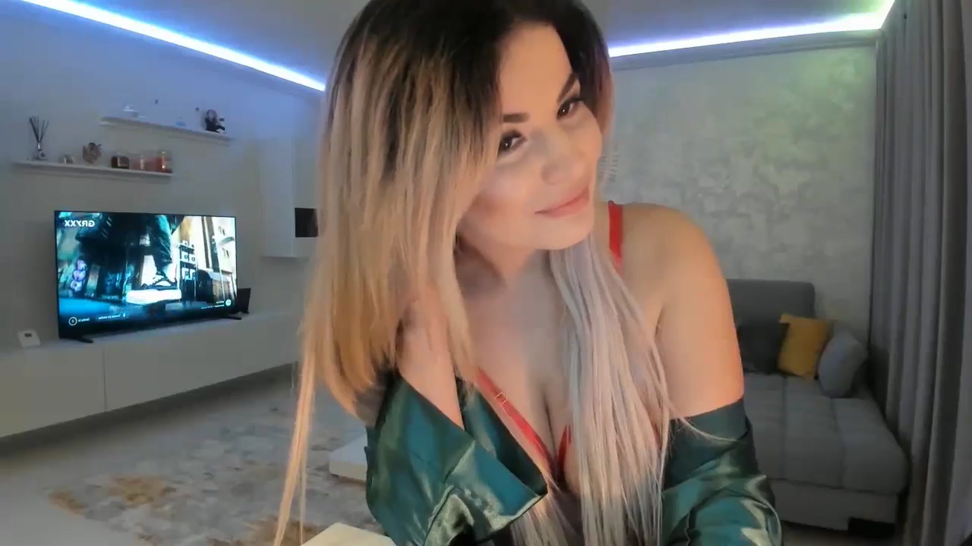 Gallery image thumbnail from MoniqSexy's myfreecams stream on, 04/26/2024, 20:01 image 3 of 20