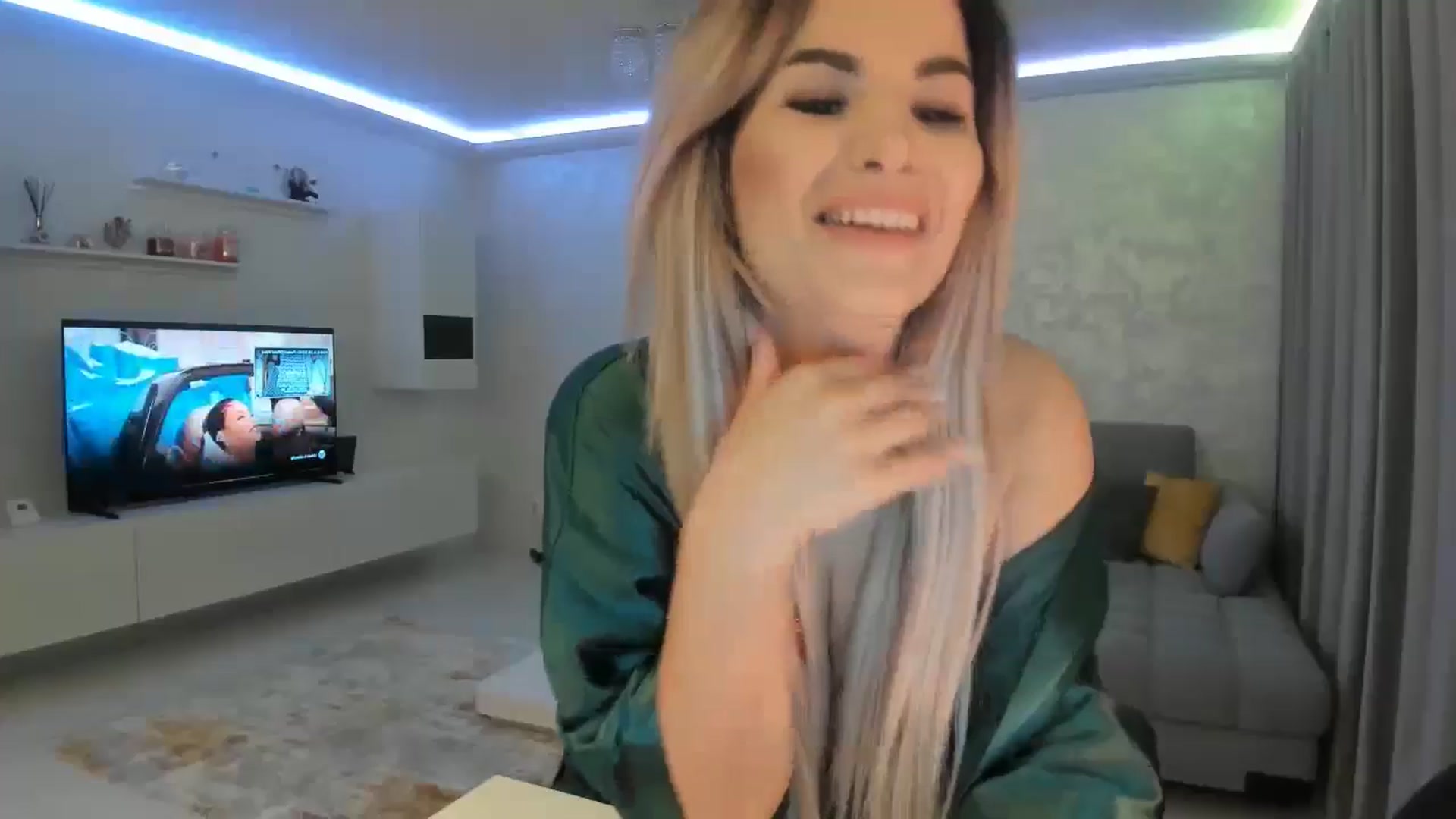 Gallery image thumbnail from MoniqSexy's myfreecams stream on, 04/26/2024, 20:01 image 4 of 20