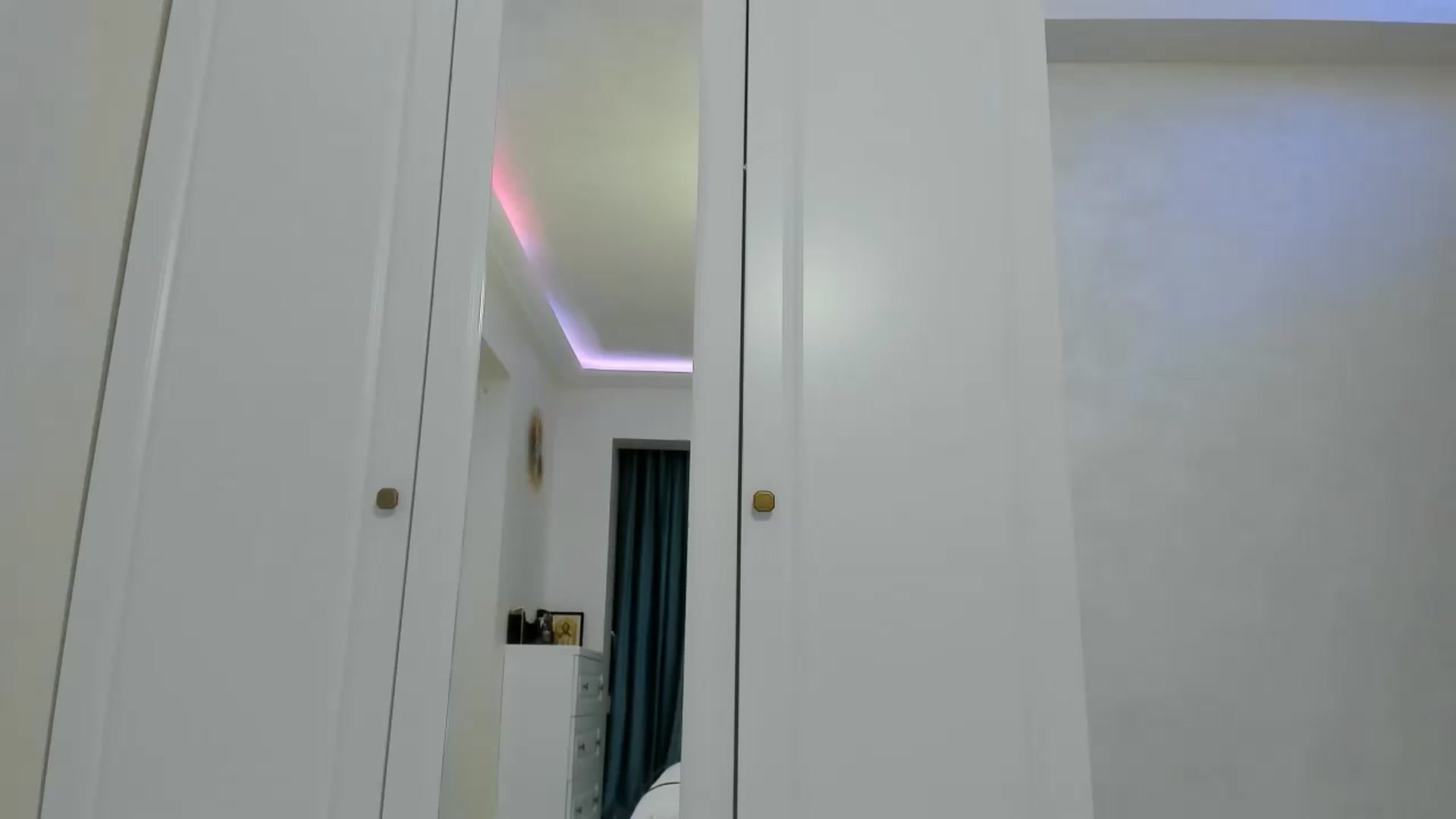 Gallery image thumbnail from MoniqSexy's myfreecams stream on, 07/04/2024, 20:31 image 20 of 20