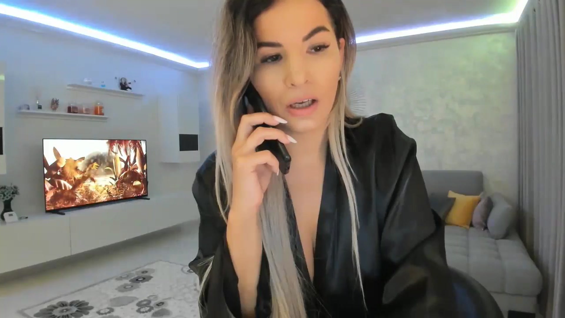 Gallery image thumbnail from MoniqSexy's myfreecams stream on, 11/06/2024, 20:47 image 15 of 20