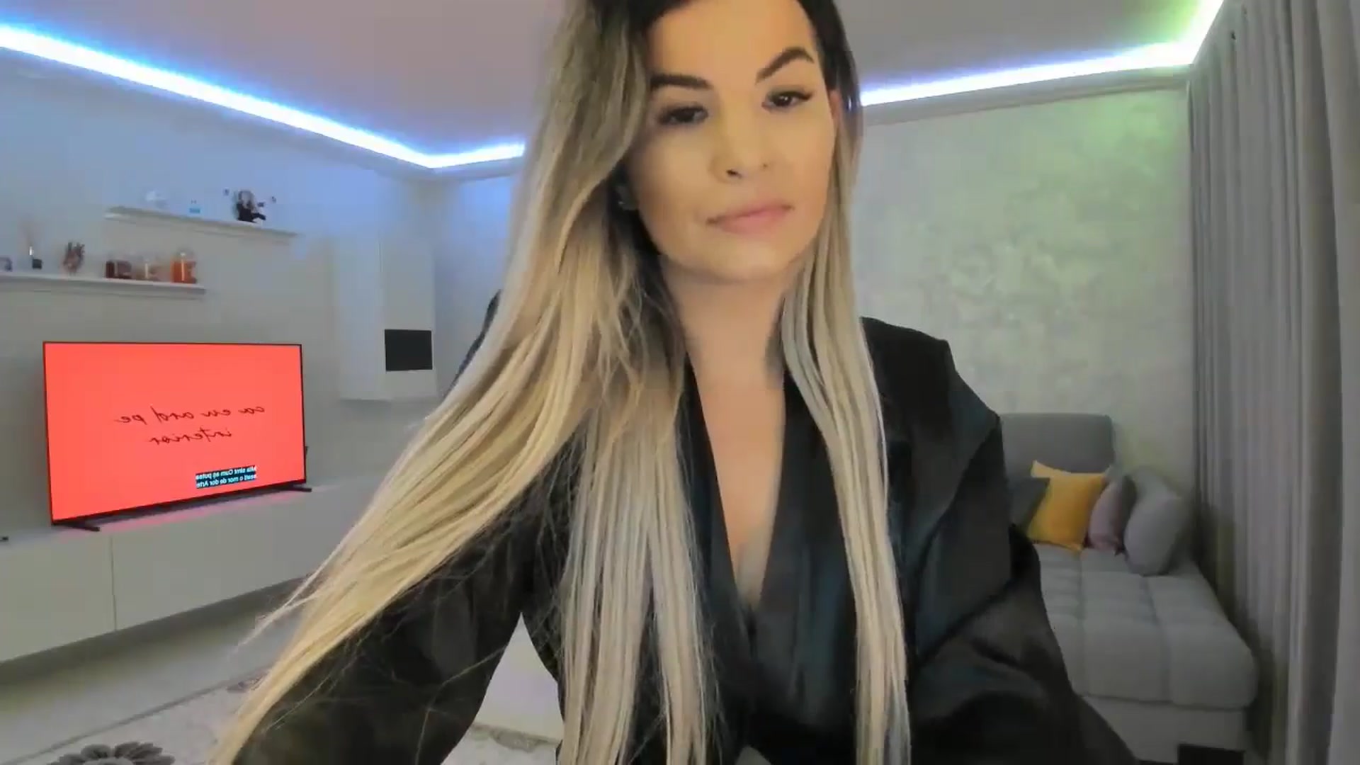 Gallery image thumbnail from MoniqSexy's myfreecams stream on, 11/06/2024, 20:47 image 20 of 20