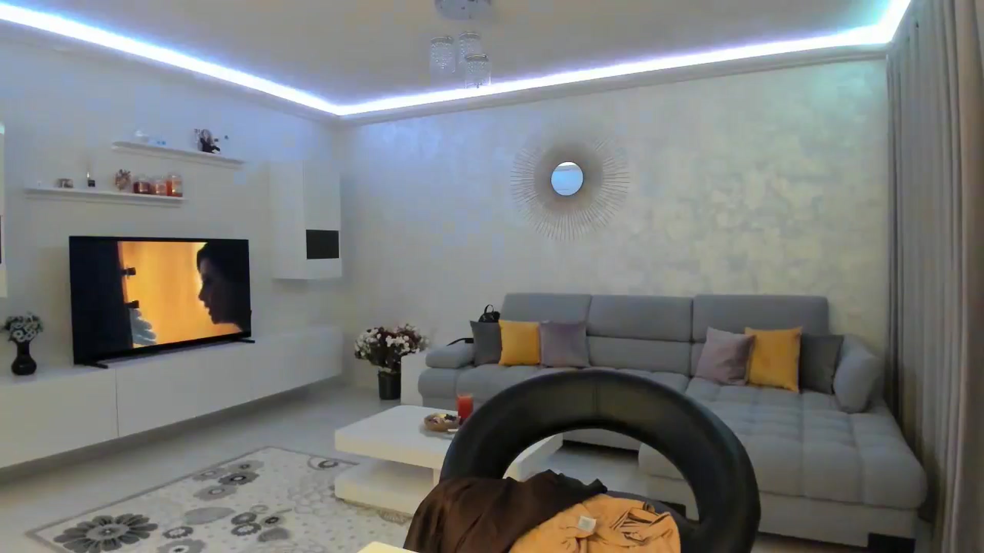 Gallery image thumbnail from MoniqSexy's myfreecams stream on, 11/13/2024, 18:24 image 16 of 20