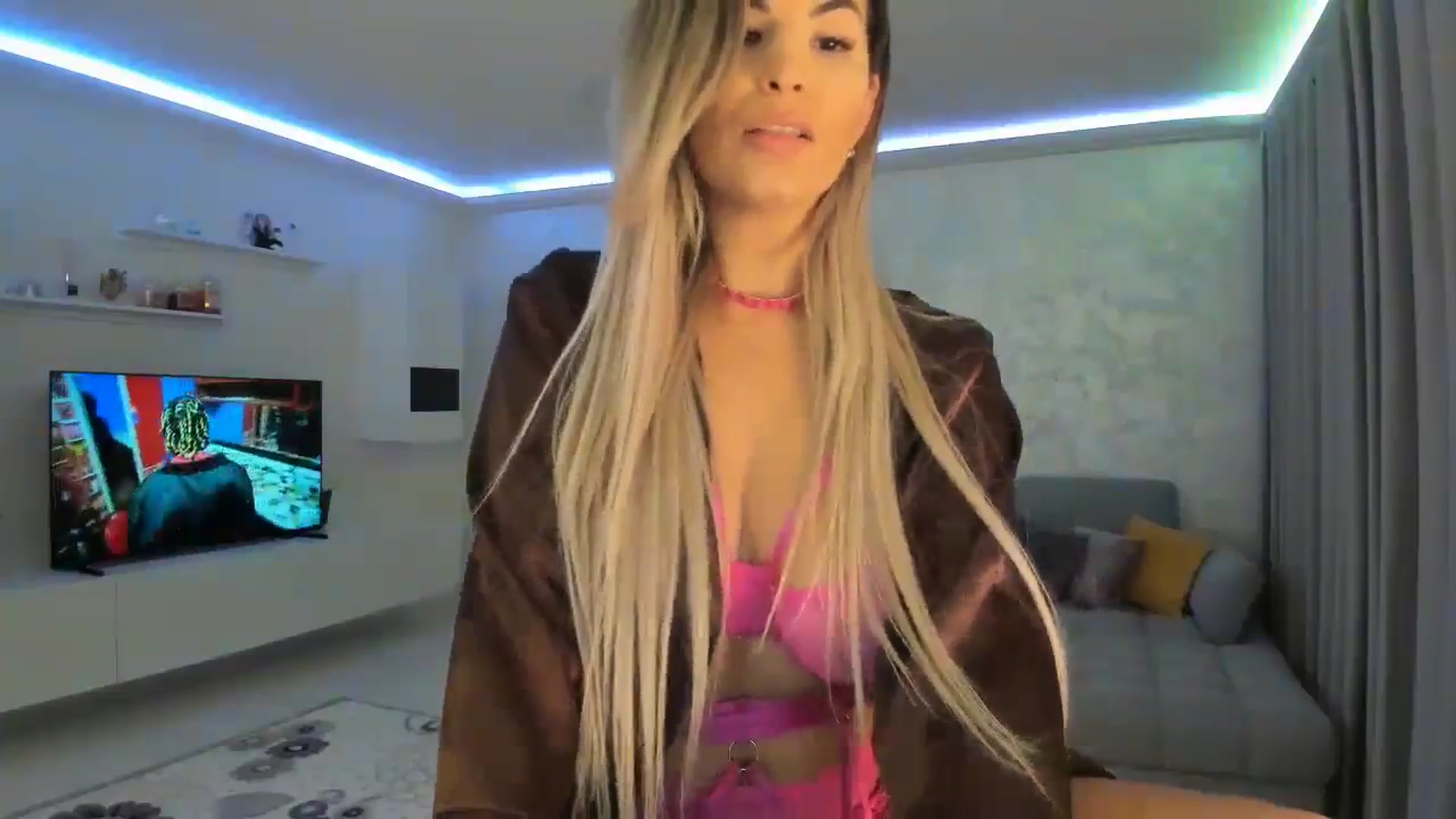 Gallery image thumbnail from MoniqSexy's myfreecams stream on, 11/27/2024, 20:34 image 3 of 20