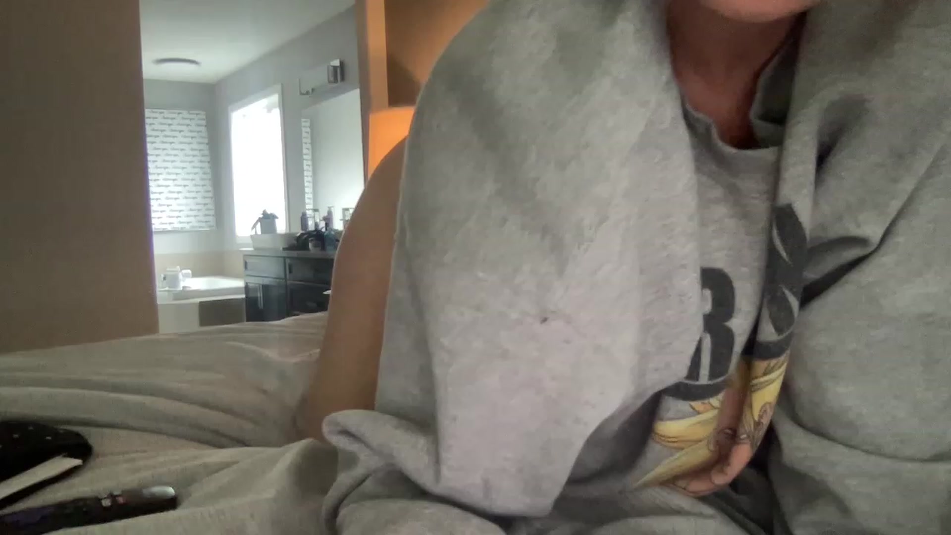 Gallery image thumbnail from MonroeLee's myfreecams stream on, 11/24/2022, 19:53 image 3 of 20