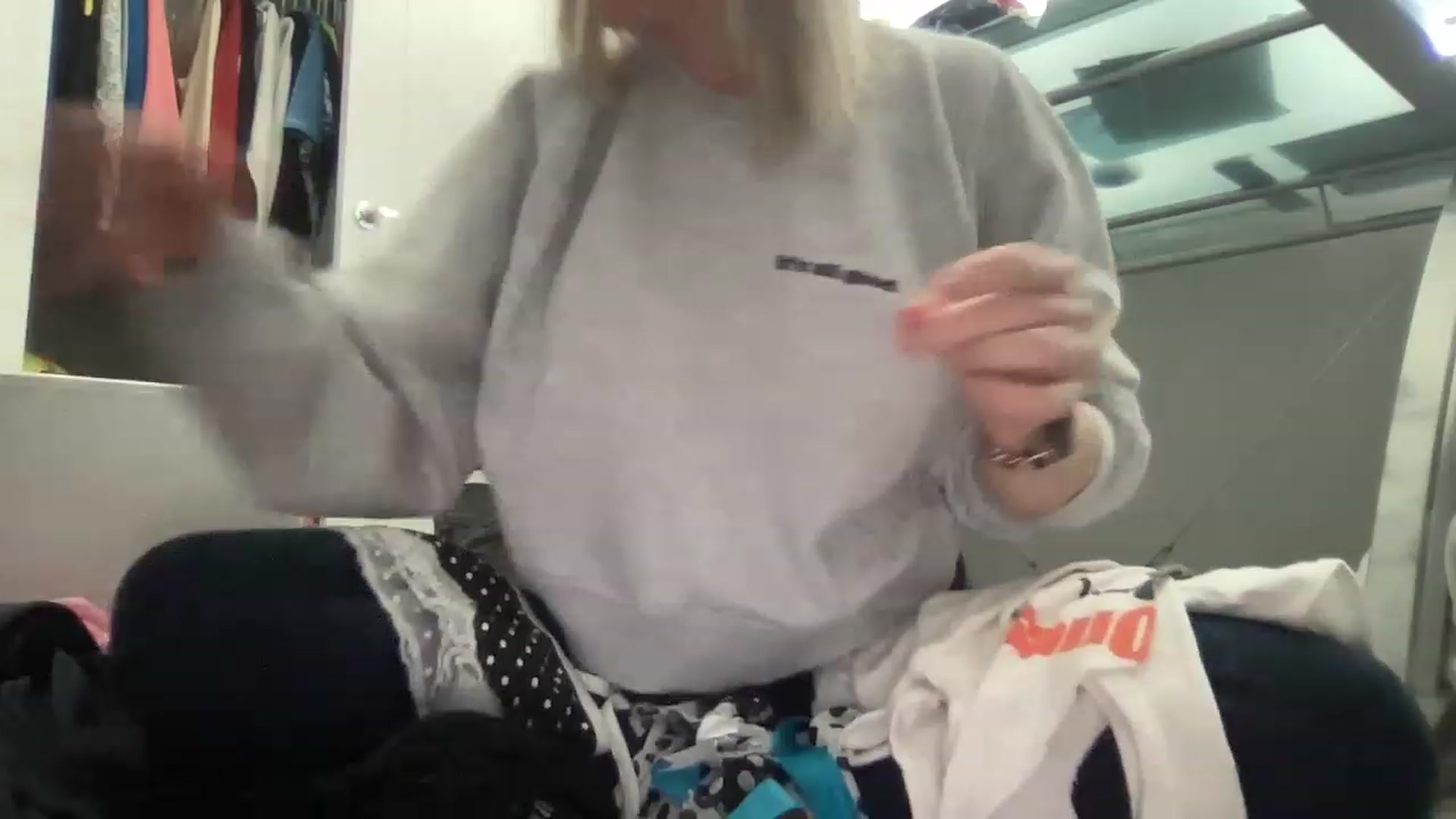 Gallery image thumbnail from MonroeLee's myfreecams stream on, 02/20/2023, 21:37 image 8 of 20