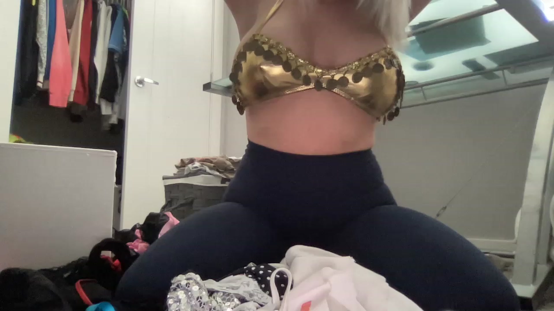 Gallery image thumbnail from MonroeLee's myfreecams stream on, 02/20/2023, 21:37 image 11 of 20