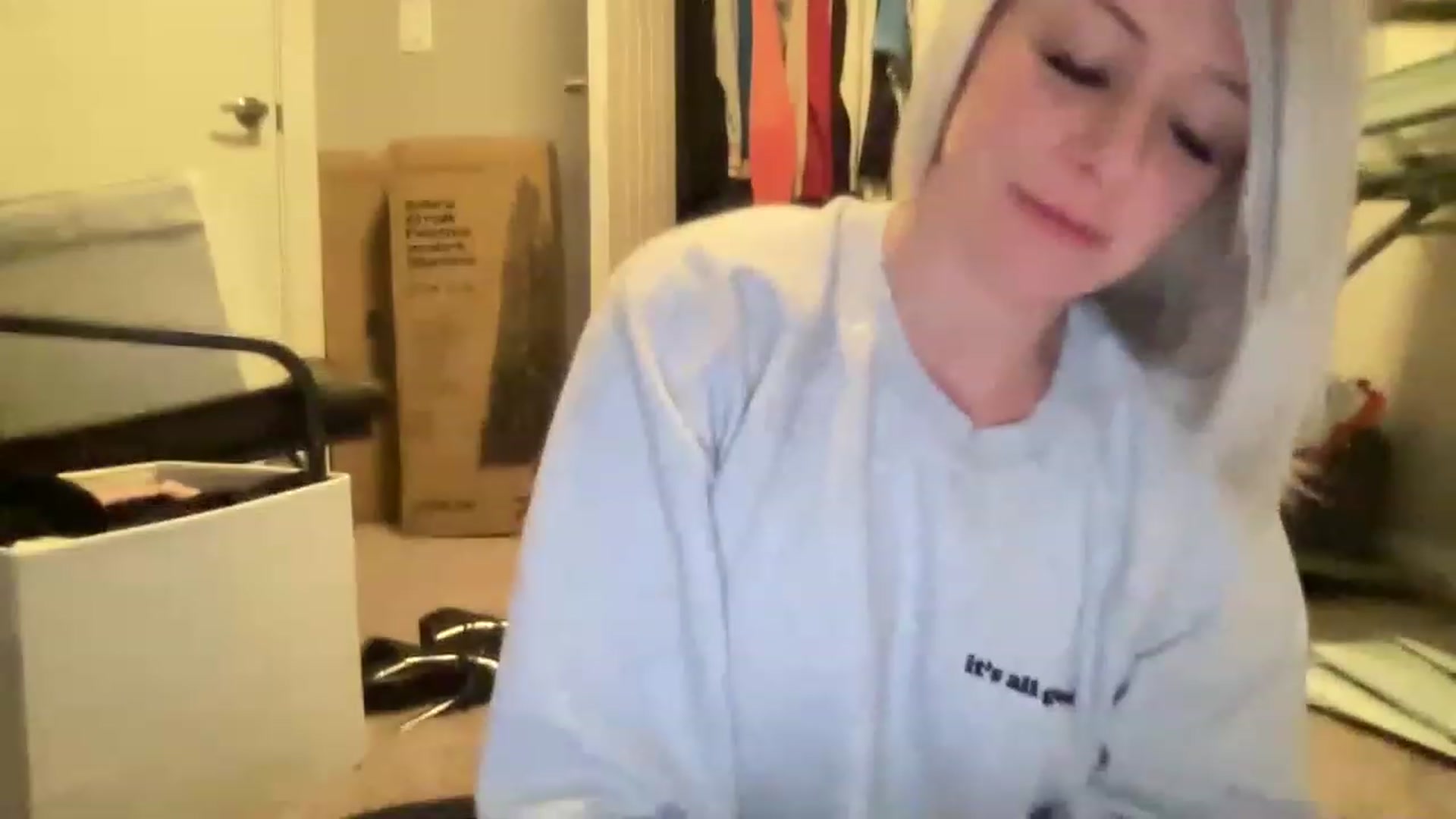 Gallery image thumbnail from MonroeLee's myfreecams stream on, 02/21/2023, 02:32 image 15 of 20