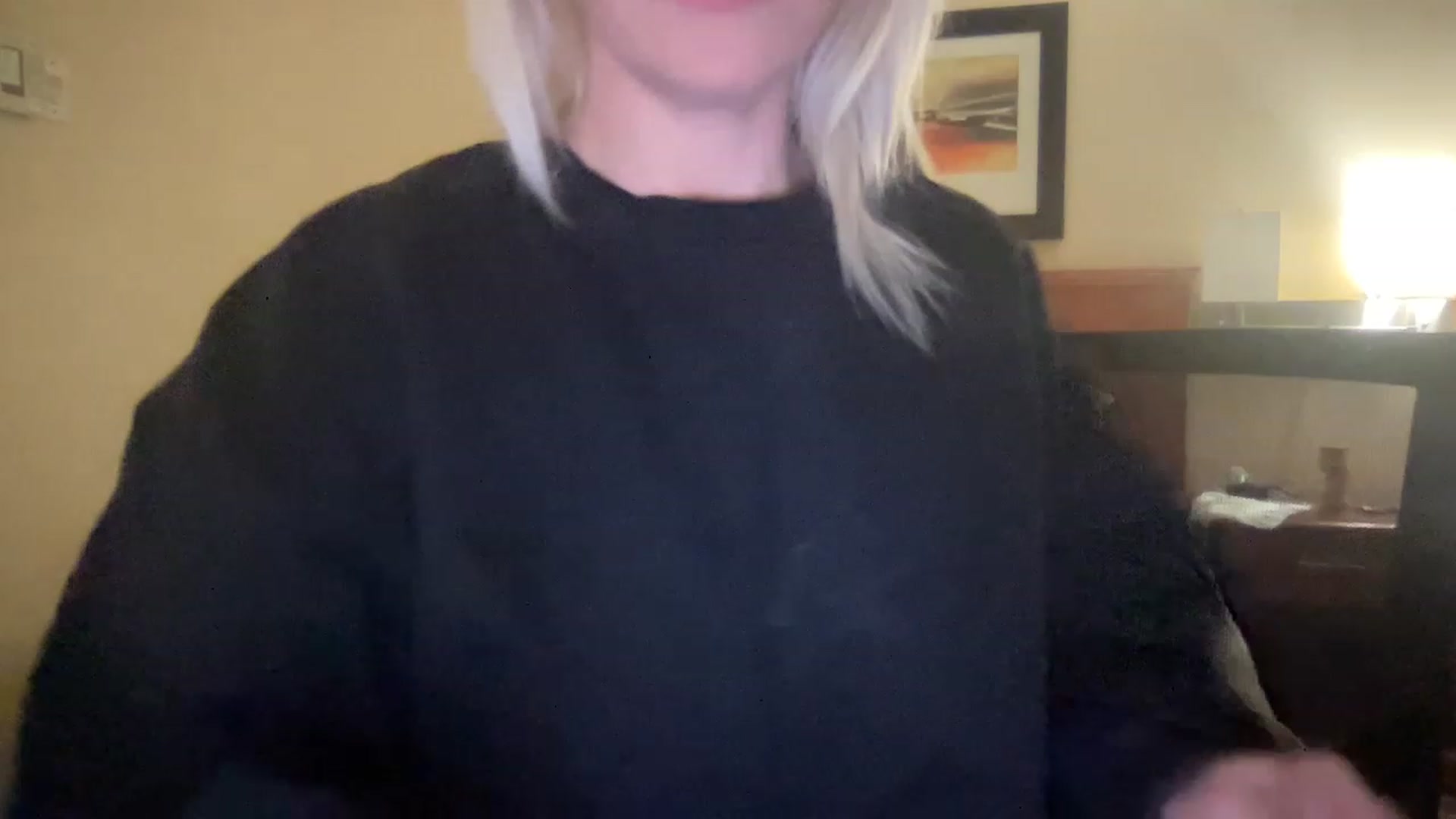 Gallery image thumbnail from MonroeLee's myfreecams stream on, 03/03/2023, 22:22 image 10 of 20