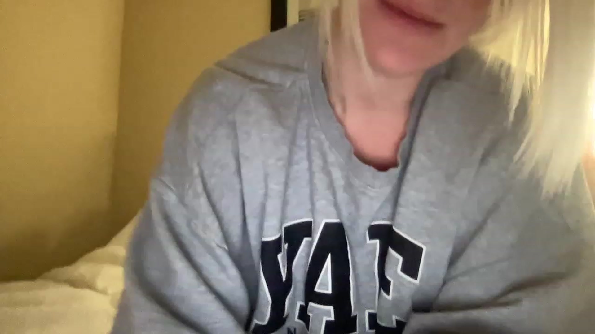 Gallery image thumbnail from MonroeLee's myfreecams stream on, 03/06/2023, 22:53 image 1 of 20