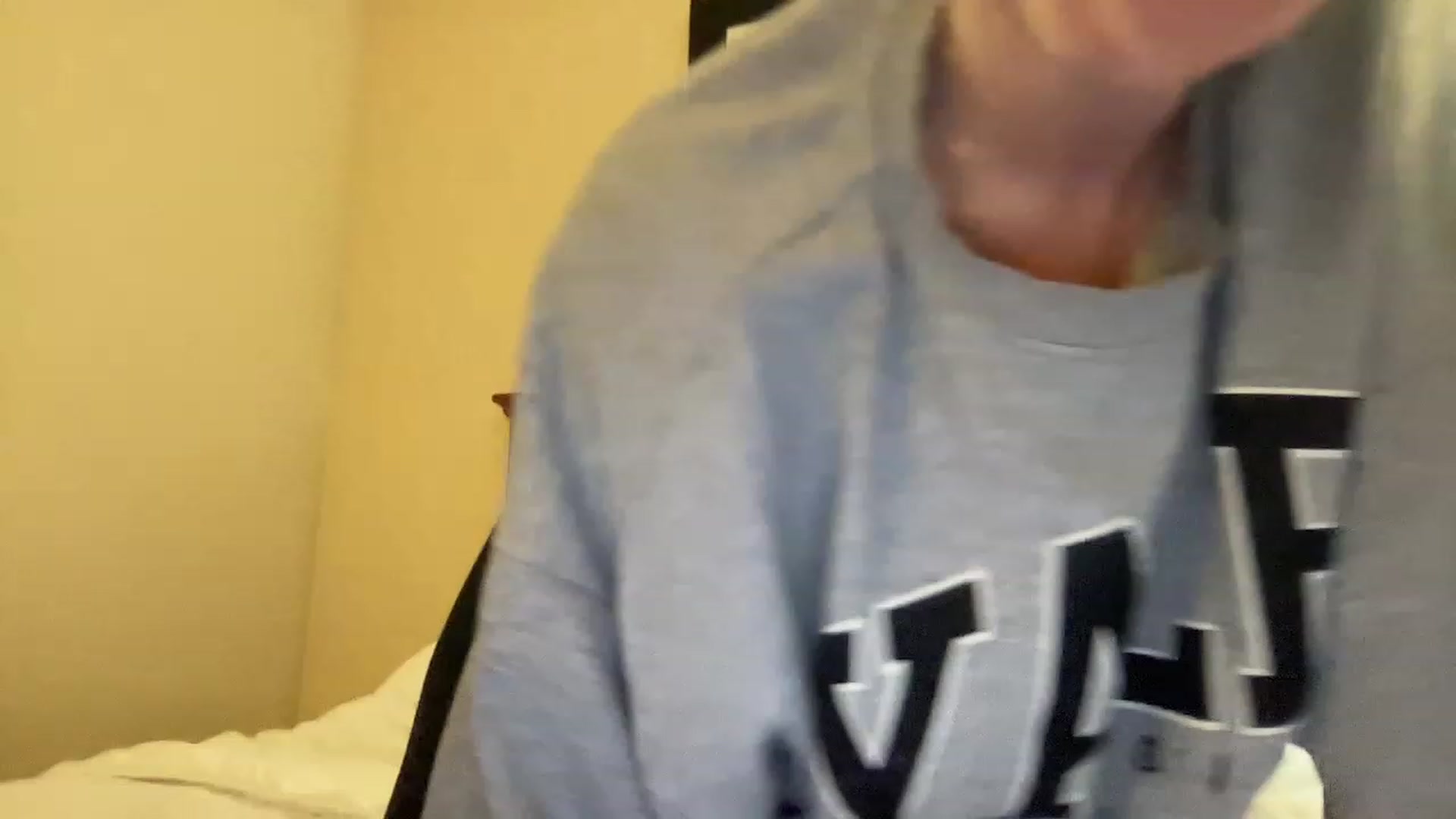 Gallery image thumbnail from MonroeLee's myfreecams stream on, 03/12/2023, 20:09 image 18 of 20