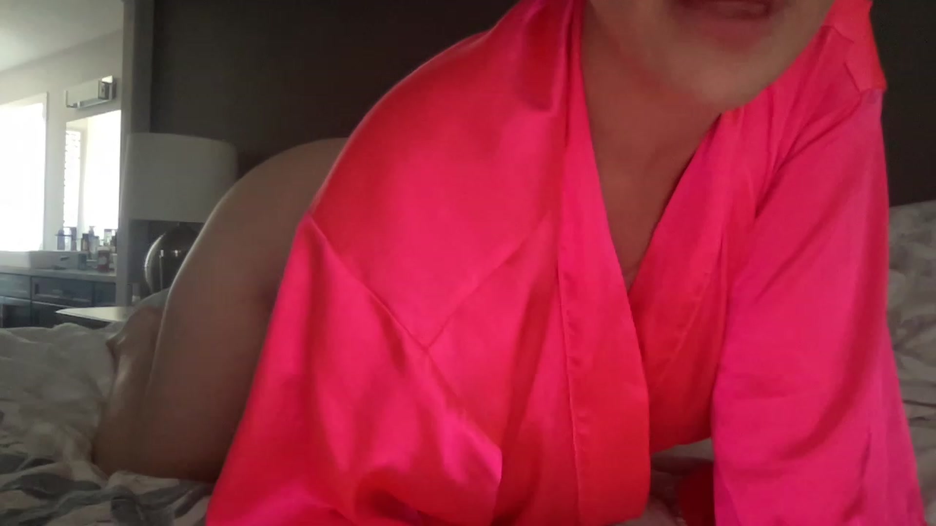 Gallery image thumbnail from MonroeLee's myfreecams stream on, 05/14/2023, 22:08 image 10 of 20