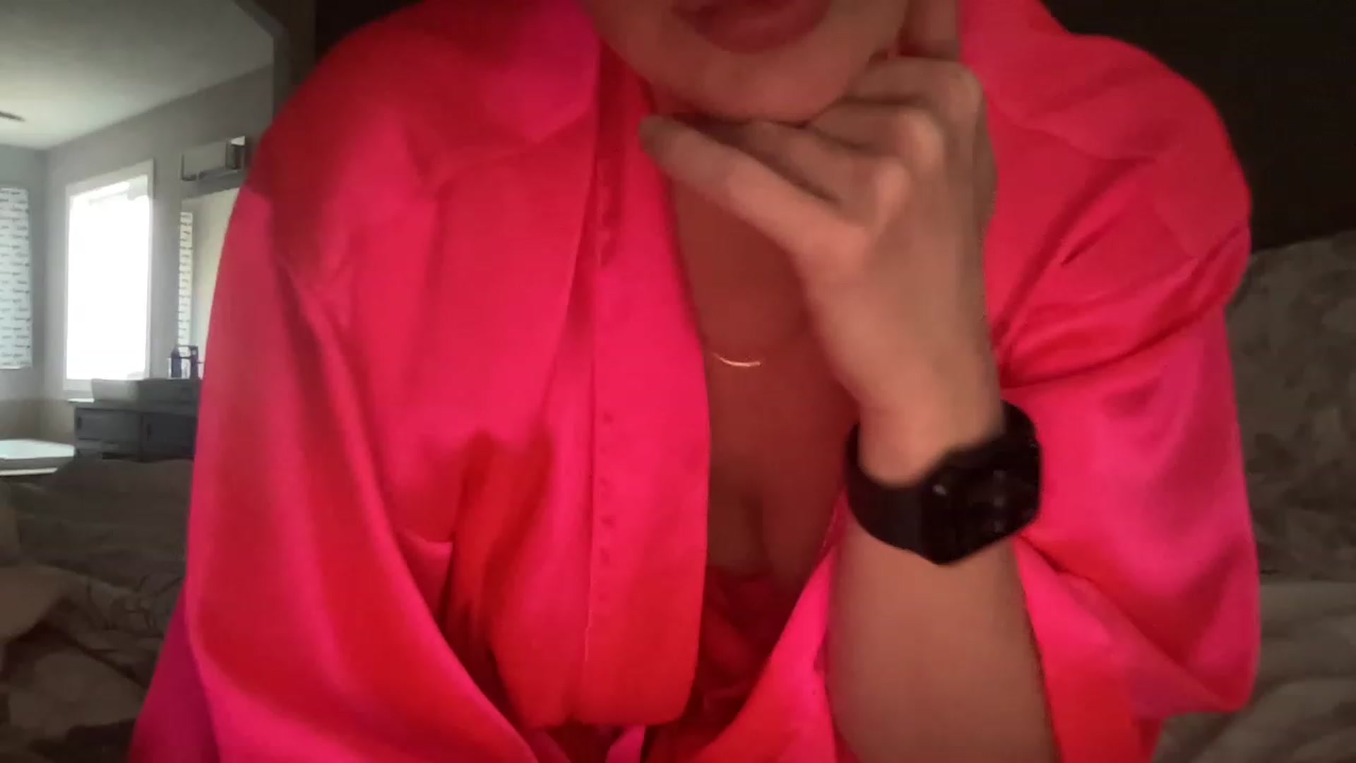 Gallery image thumbnail from MonroeLee's myfreecams stream on, 05/15/2023, 01:20 image 2 of 20