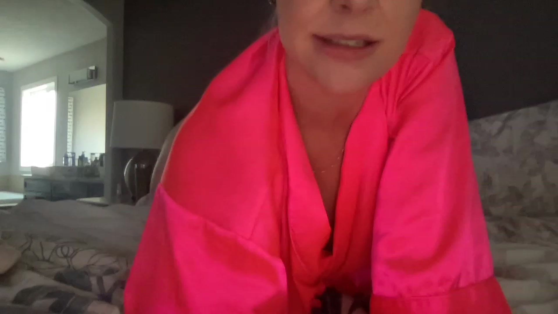 Gallery image thumbnail from MonroeLee's myfreecams stream on, 05/15/2023, 01:20 image 10 of 20