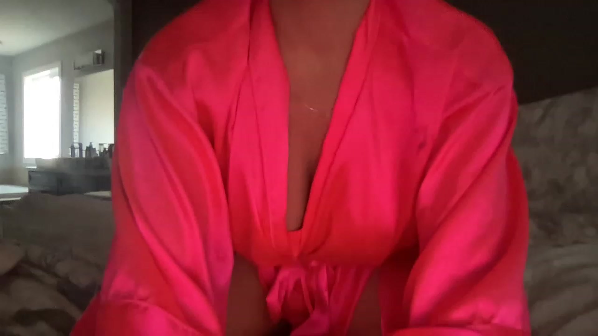 Gallery image thumbnail from MonroeLee's myfreecams stream on, 05/15/2023, 01:20 image 11 of 20