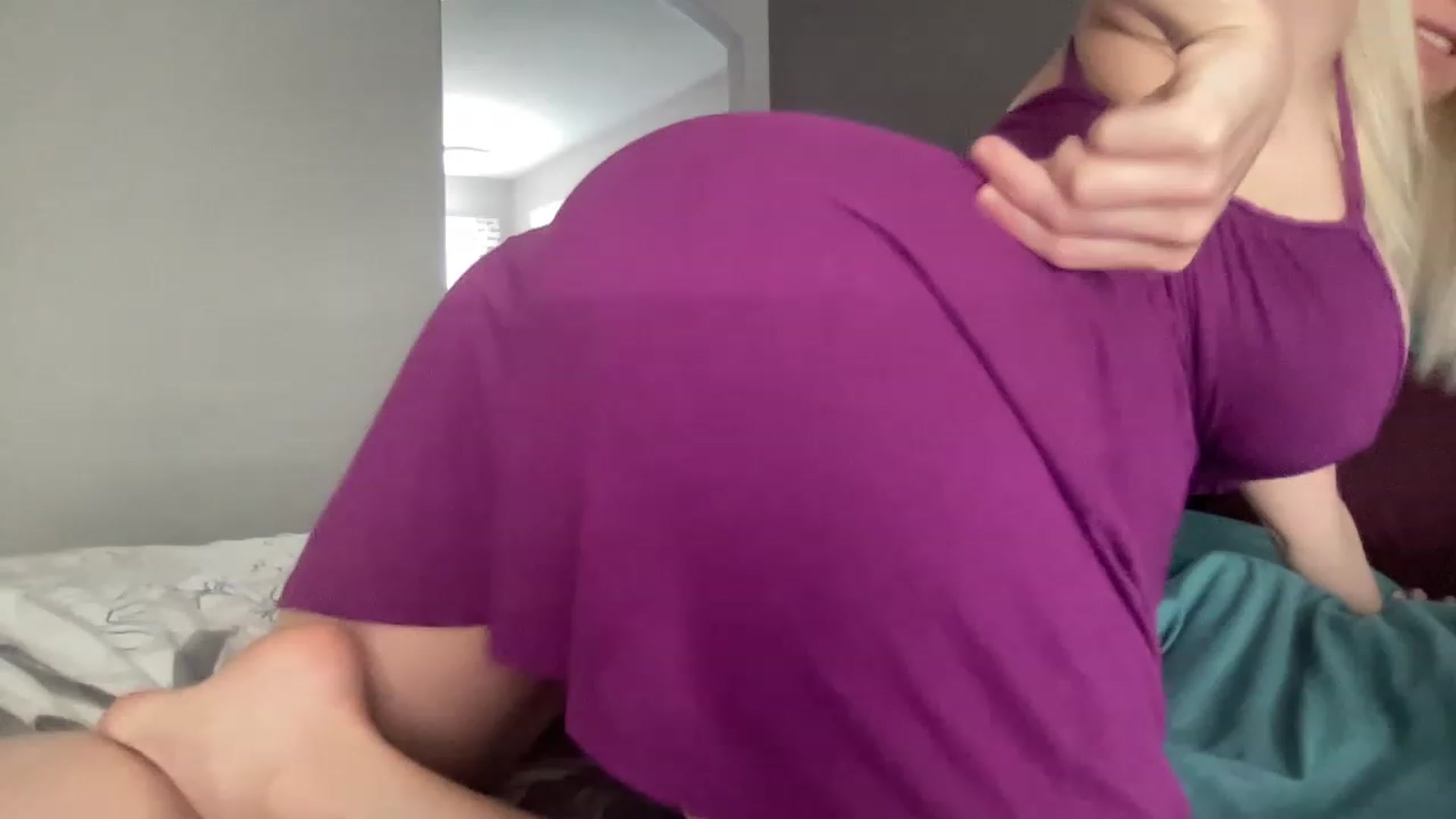 Gallery image thumbnail from MonroeLee's myfreecams stream on, 06/09/2023, 18:06 image 7 of 20