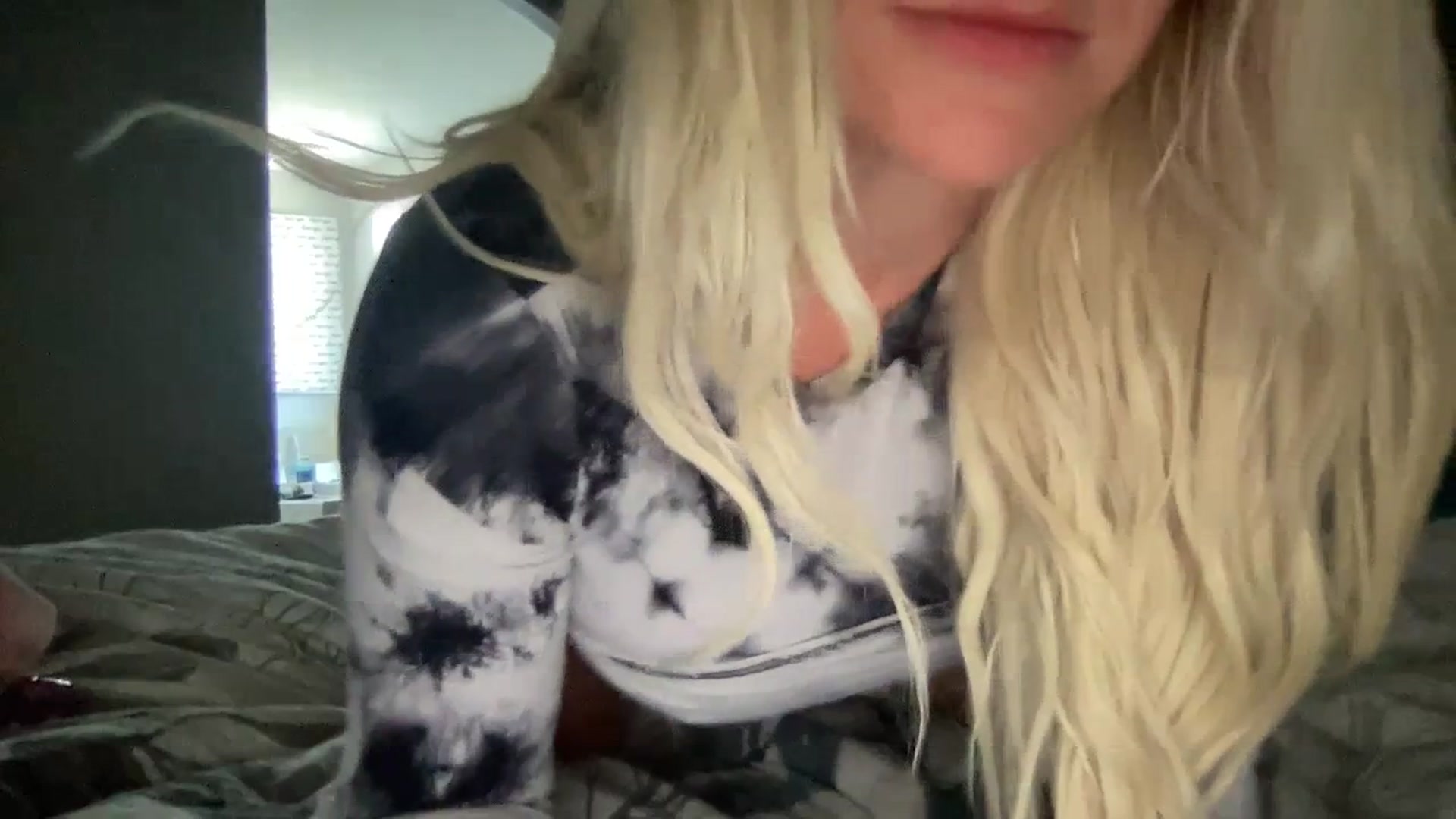 Gallery image thumbnail from MonroeLee's myfreecams stream on, 06/30/2023, 16:50 image 12 of 20