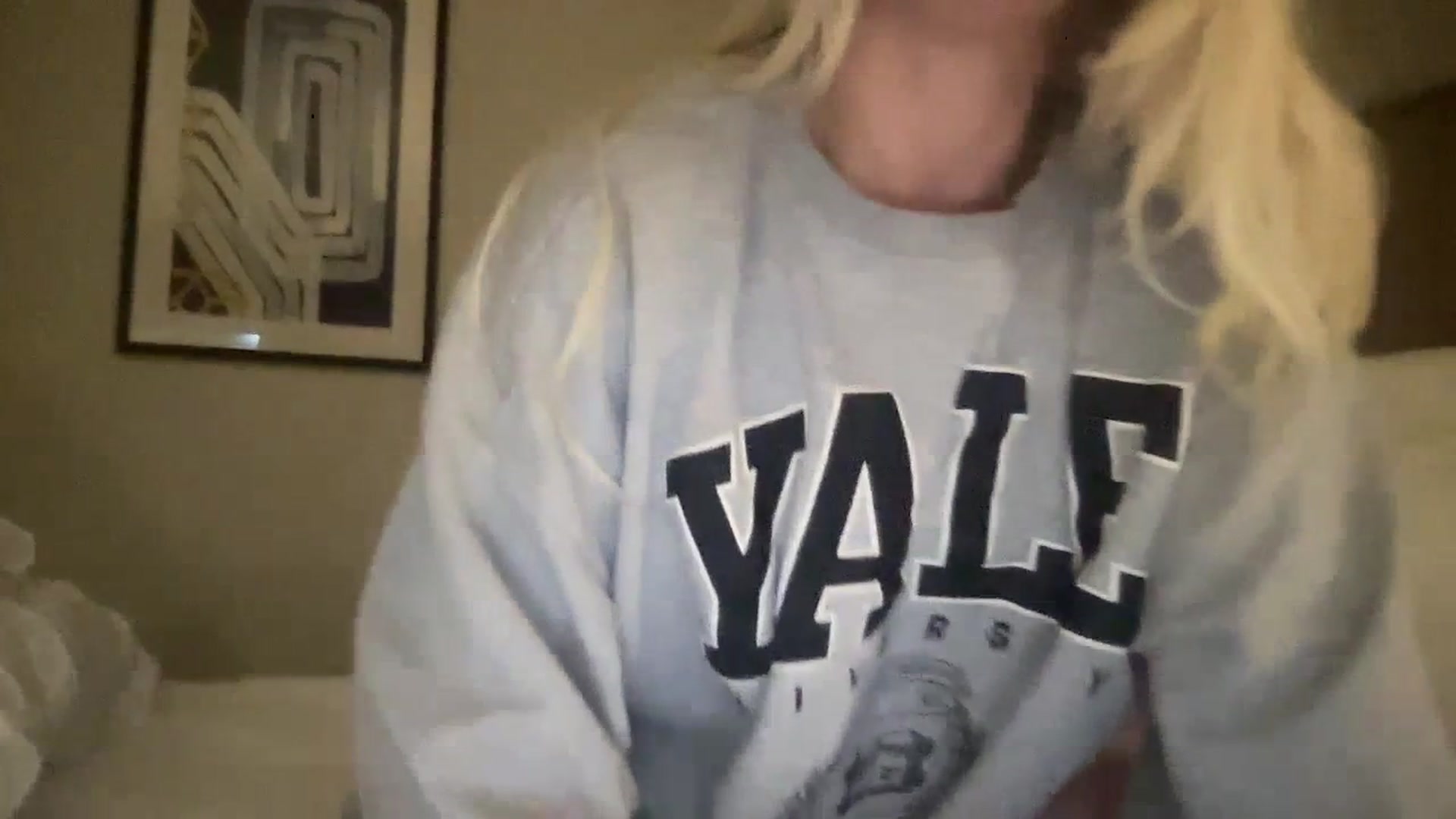 Gallery image thumbnail from MonroeLee's myfreecams stream on, 07/11/2023, 17:45 image 5 of 20