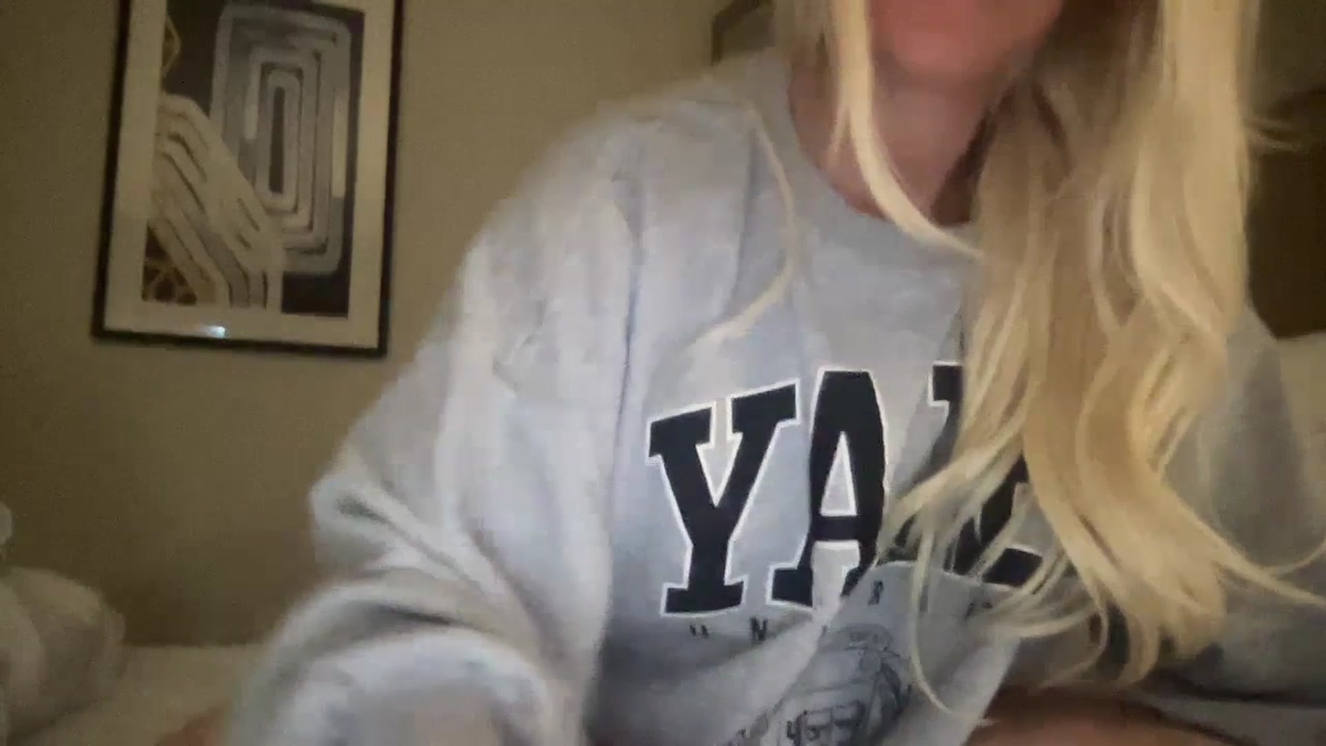 Gallery image thumbnail from MonroeLee's myfreecams stream on, 07/11/2023, 17:45 image 7 of 20