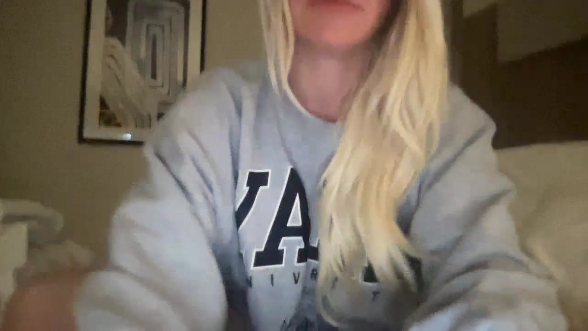 Gallery image thumbnail from MonroeLee's myfreecams stream on, 07/11/2023, 17:45 image 13 of 20