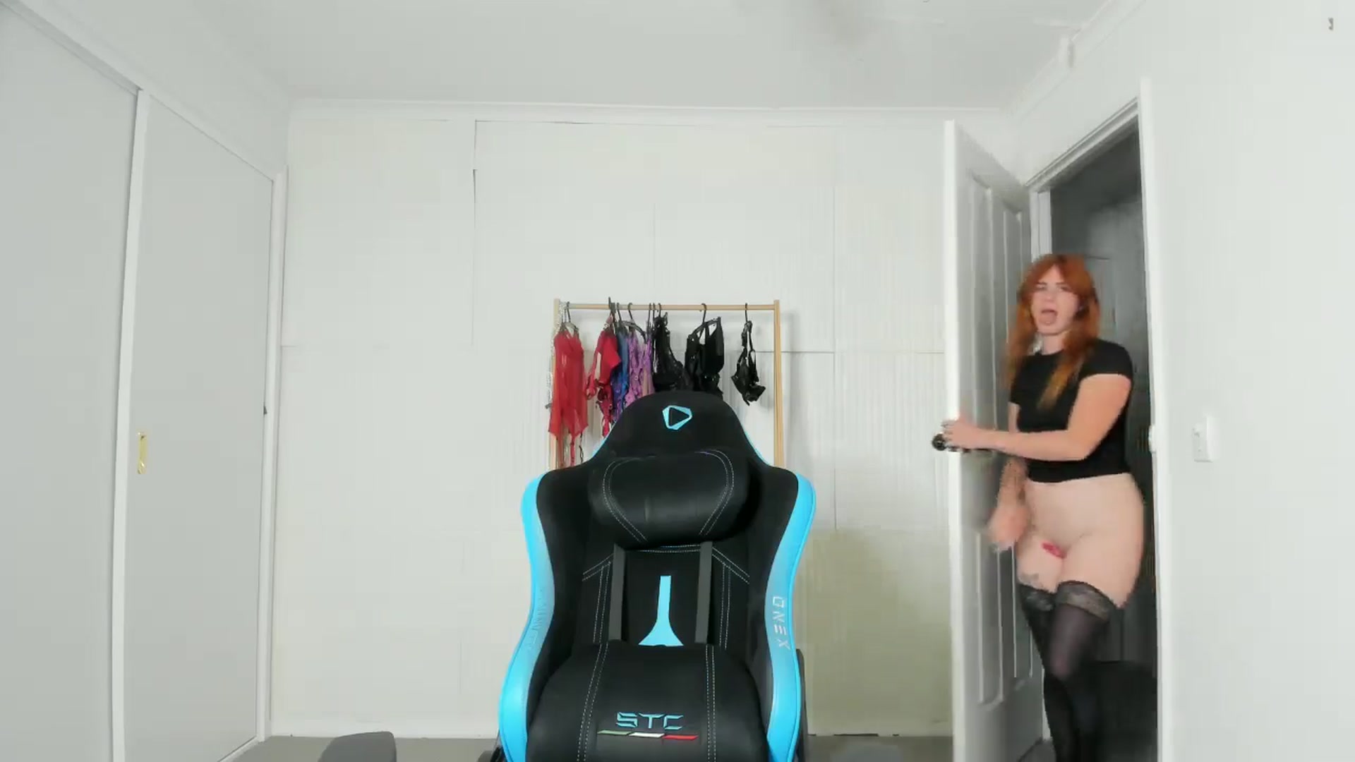 Gallery image thumbnail from Monslifex's myfreecams stream on, 04/28/2025, 08:06 image 7 of 20