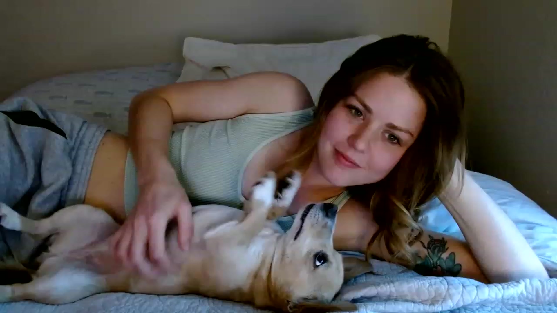 Gallery image thumbnail from Montyfoxx69's myfreecams stream on, 12/13/2022, 24:13 image 8 of 20