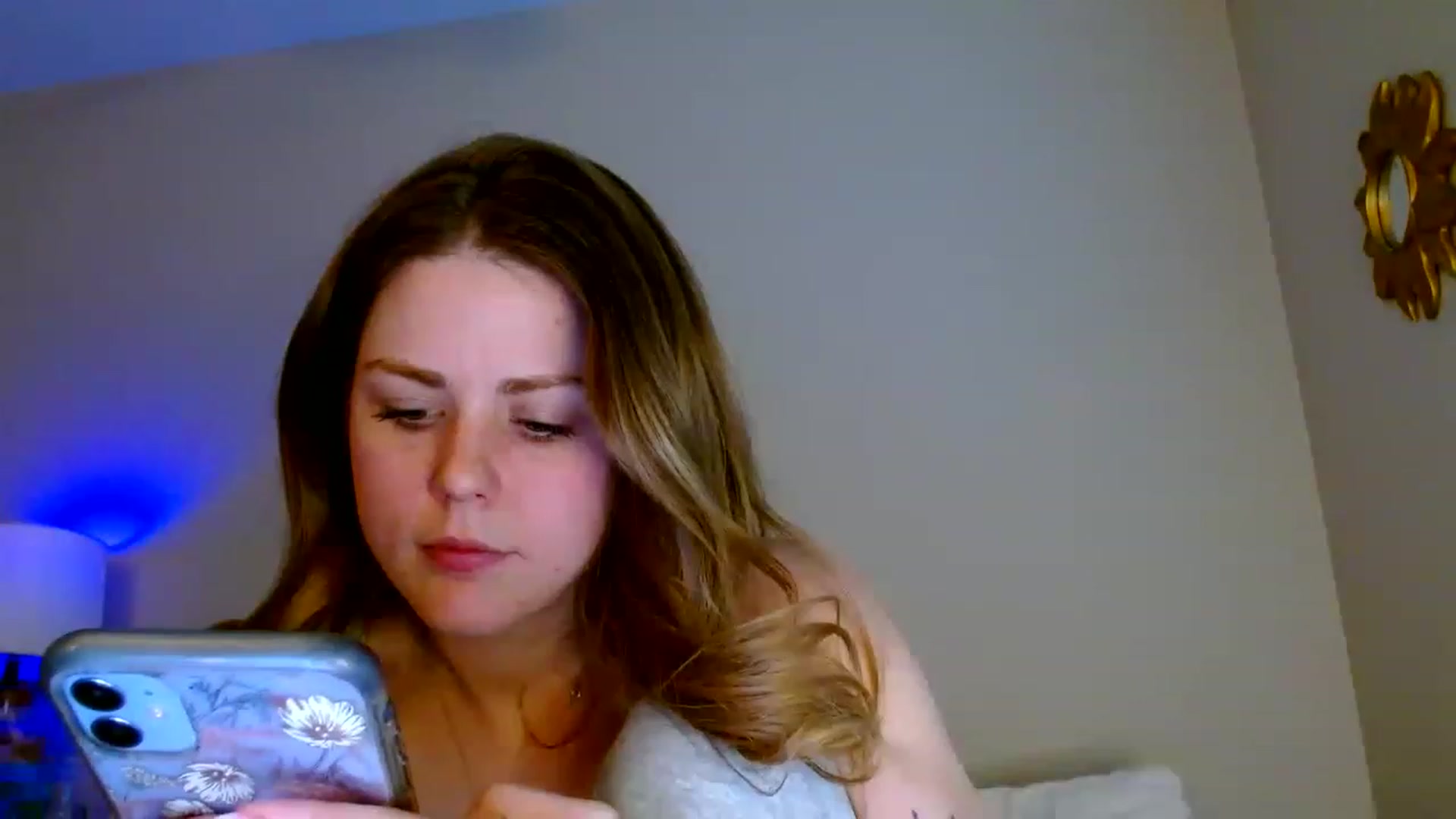 Gallery image thumbnail from Montyfoxx69's myfreecams stream on, 12/13/2022, 24:13 image 14 of 20