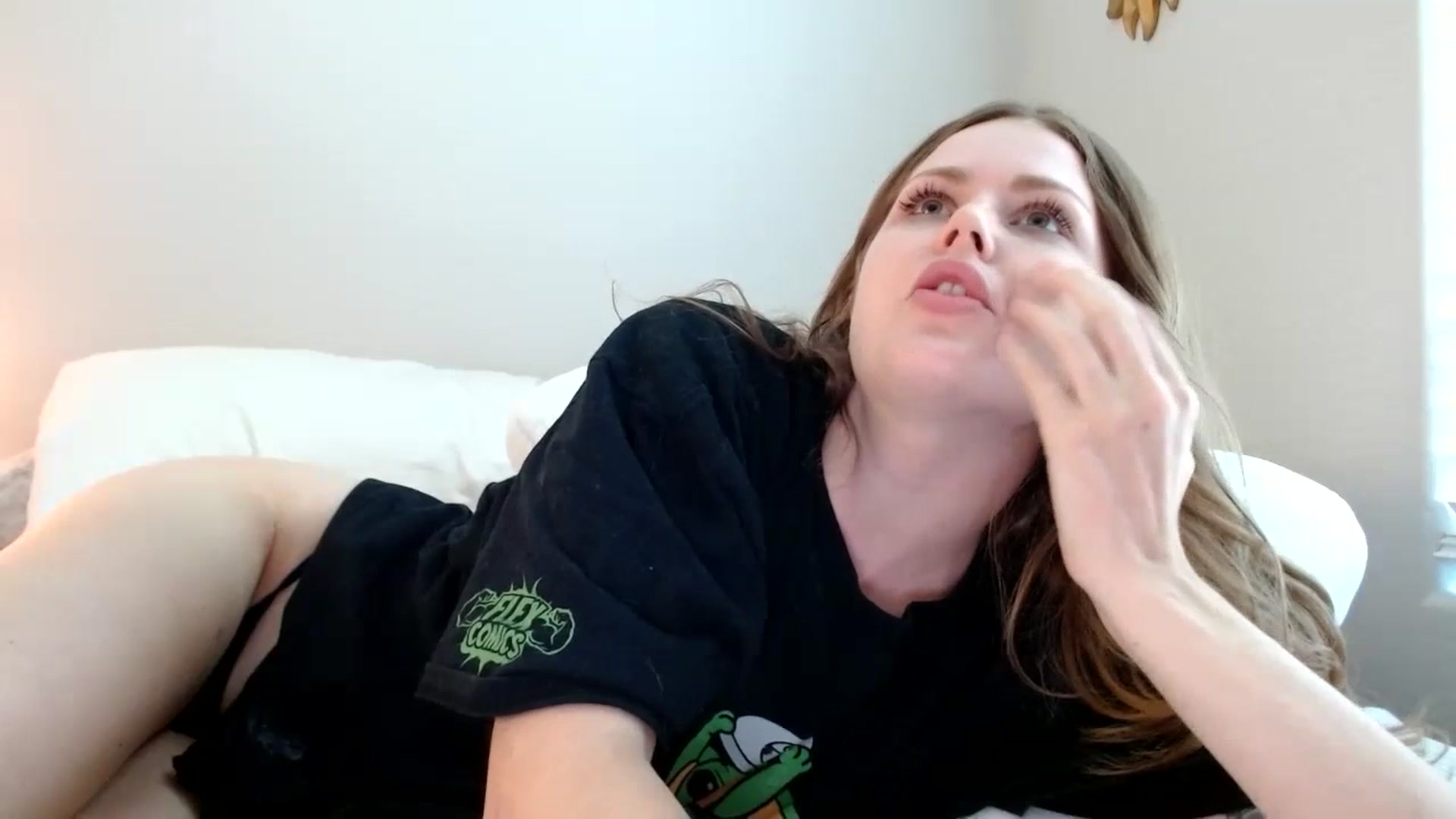 Gallery image thumbnail from Montyfoxx69's myfreecams stream on, 07/19/2023, 21:09 image 6 of 20