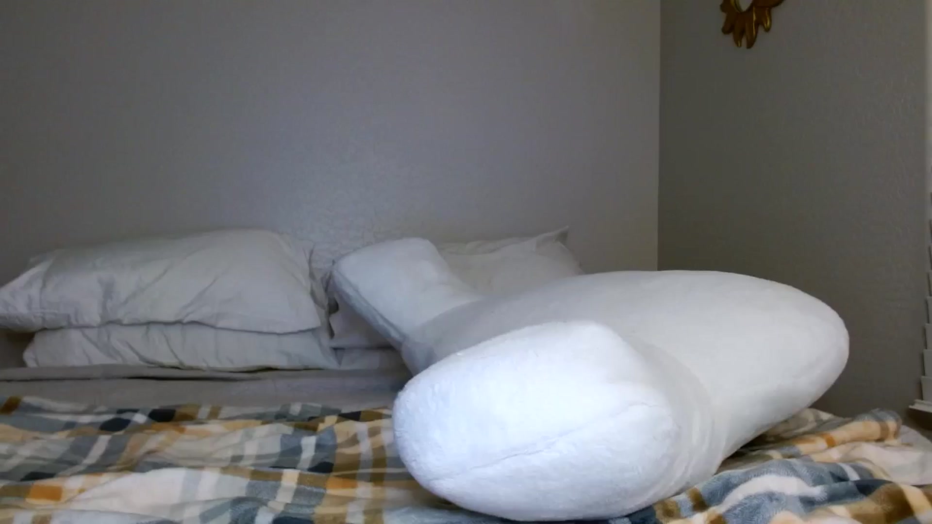 Gallery image thumbnail from Montyfoxx69's myfreecams stream on, 08/05/2023, 07:01 image 18 of 20