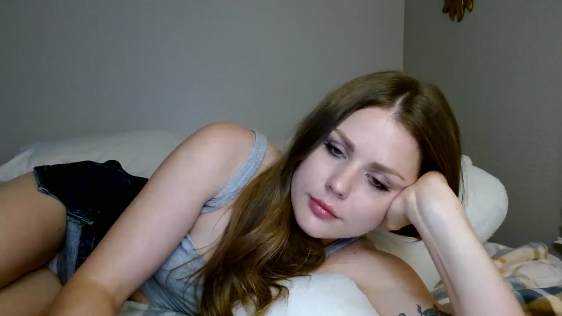 Gallery image thumbnail from Montyfoxx69's myfreecams stream on, 08/05/2023, 07:20 image 14 of 20
