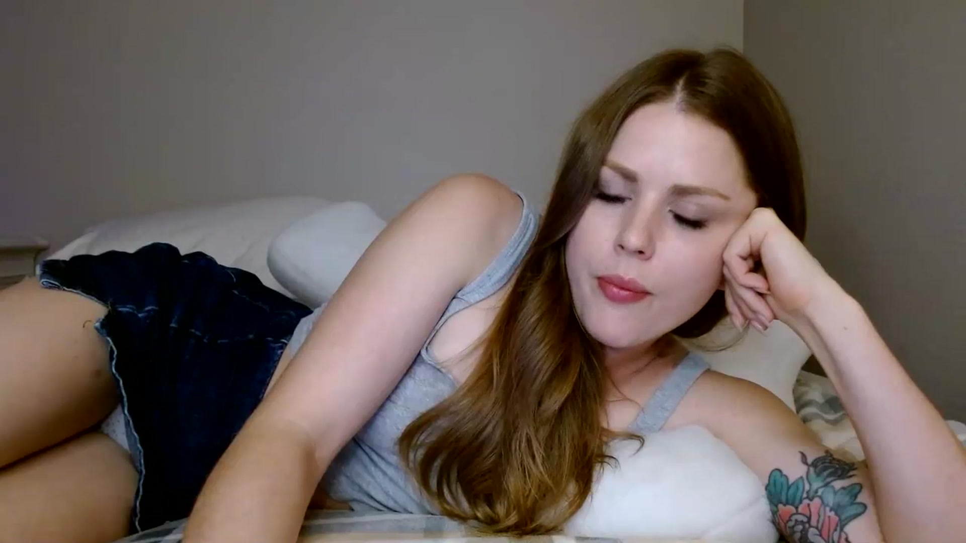 Gallery image thumbnail from Montyfoxx69's myfreecams stream on, 08/05/2023, 08:01 image 18 of 20