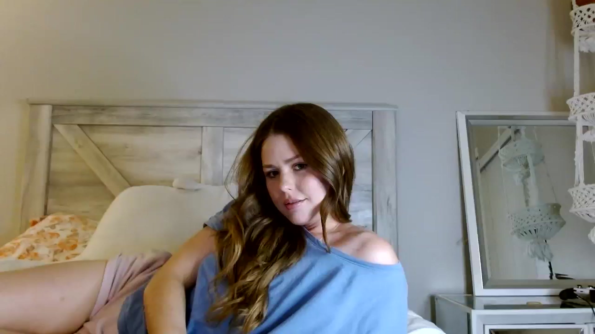 Gallery image thumbnail from Montyfoxx69's myfreecams stream on, 09/20/2023, 04:12 image 9 of 20