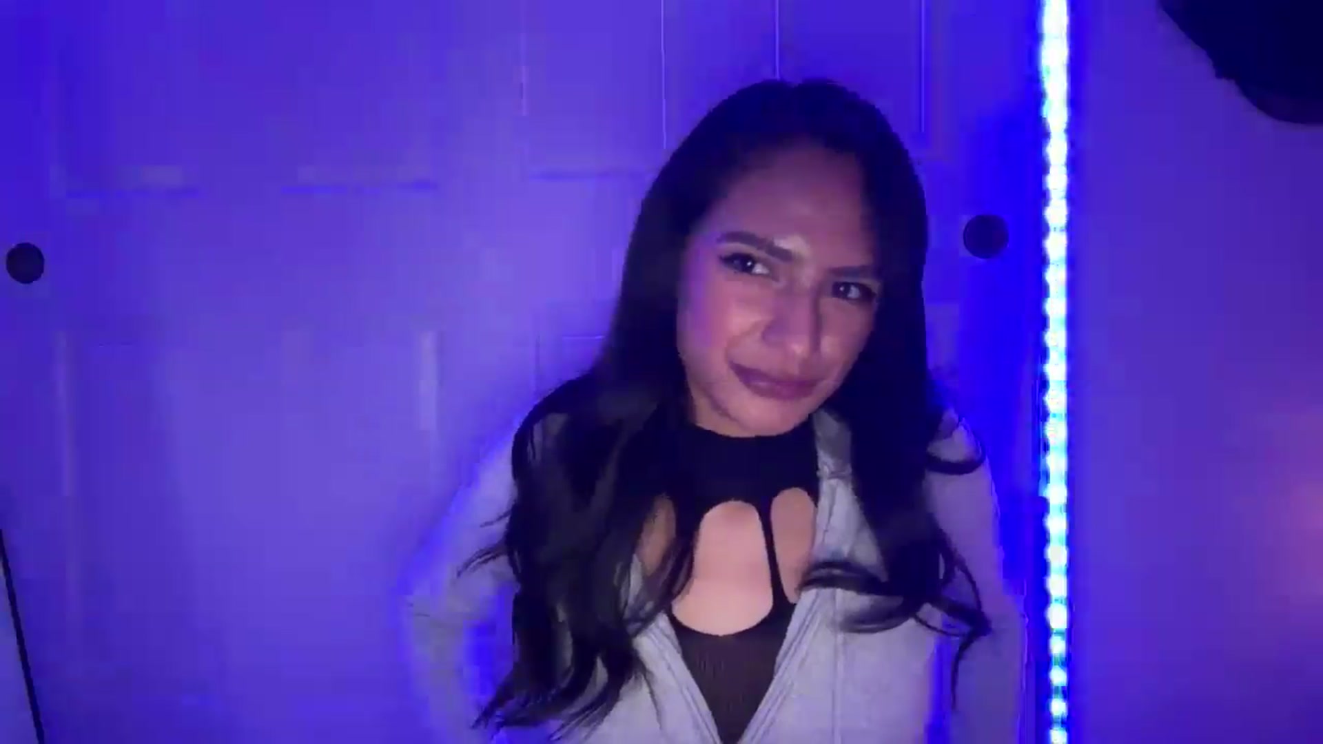 Gallery image thumbnail from Moodybaby's myfreecams stream on, 02/23/2025, 12:11 image 15 of 20