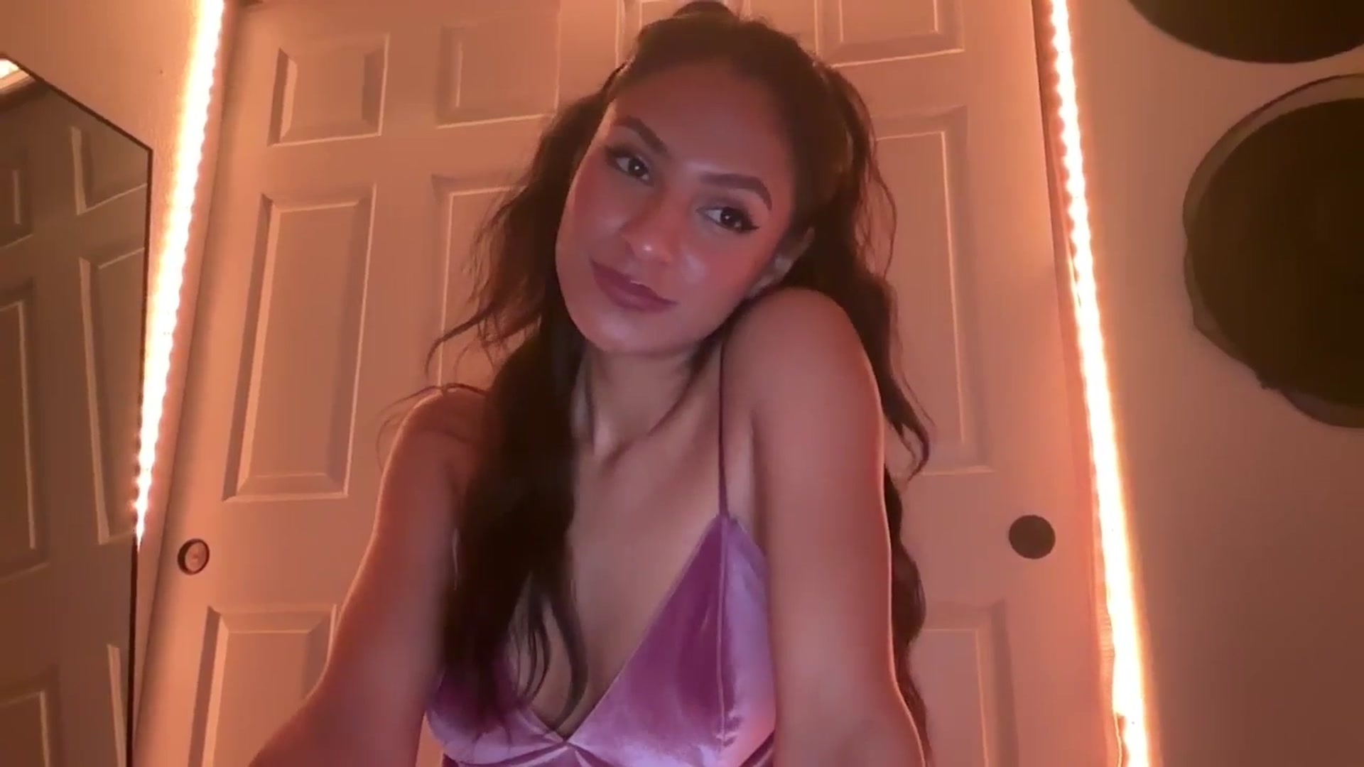 Gallery image thumbnail from Moodybaby's myfreecams stream on, 02/27/2025, 10:24 image 19 of 20