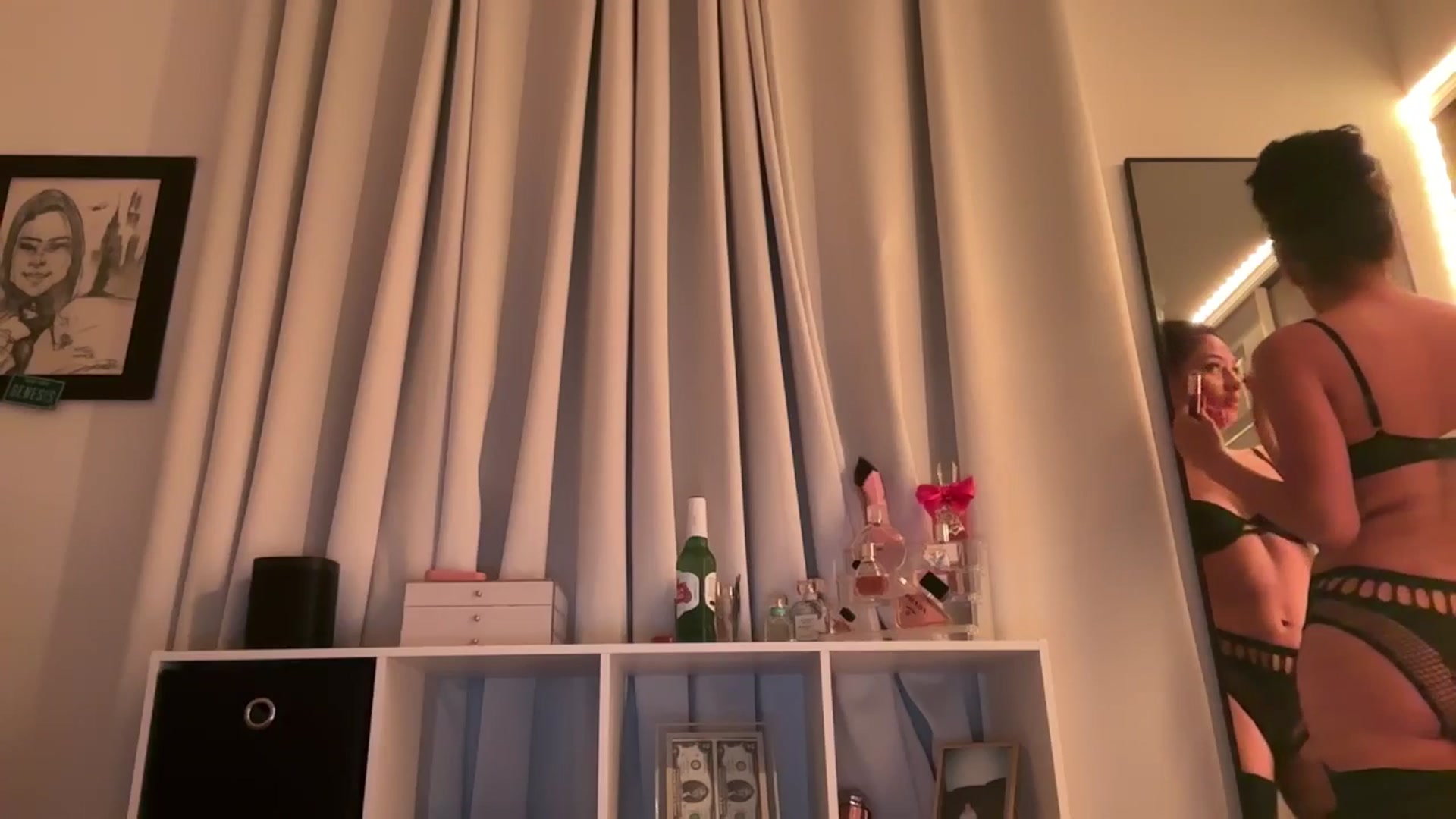 Gallery image thumbnail from Moodybaby's myfreecams stream on, 03/26/2025, 09:24 image 3 of 20