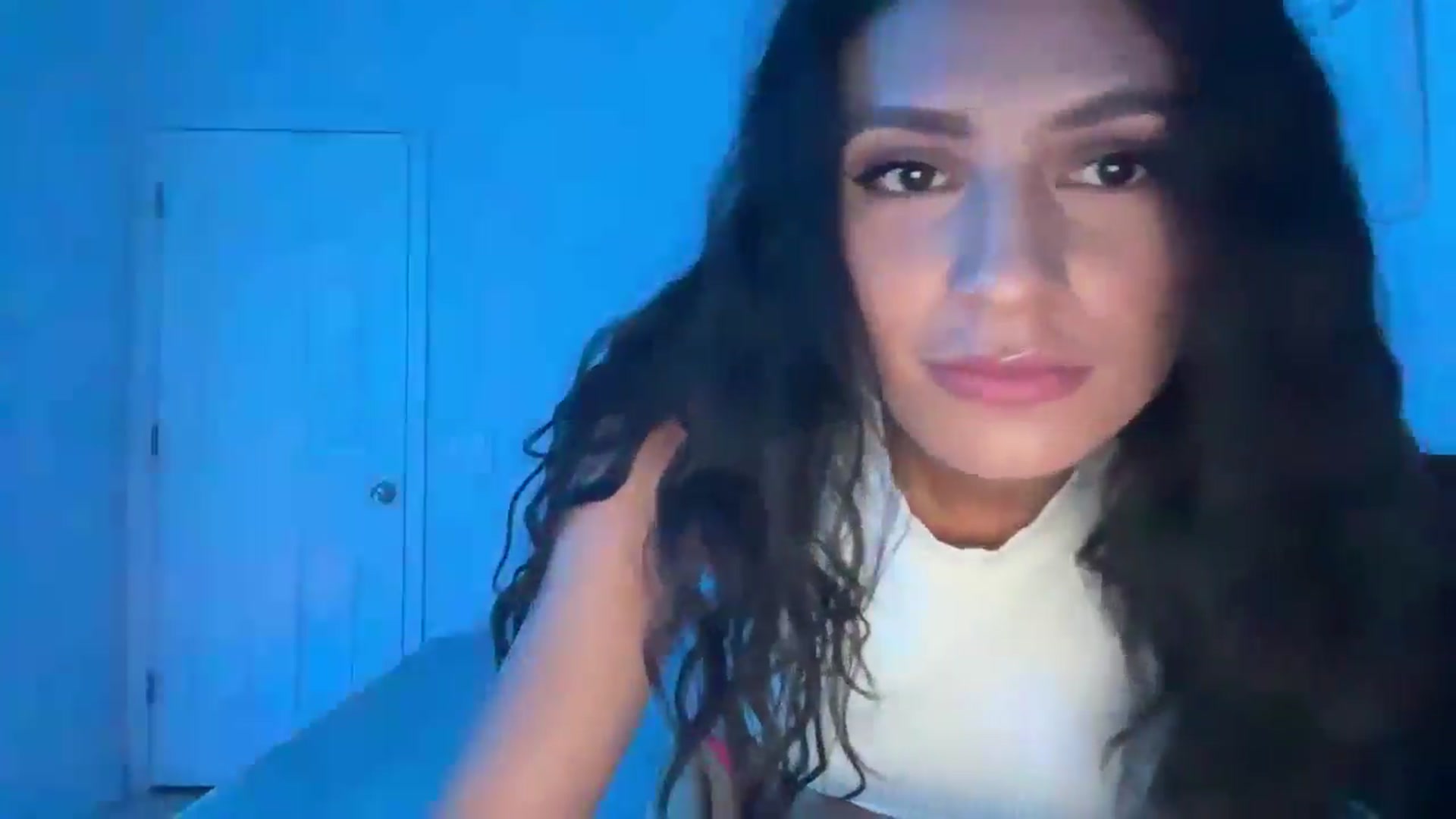 Gallery image thumbnail from Moodybaby's myfreecams stream on, 03/29/2025, 07:19 image 3 of 20