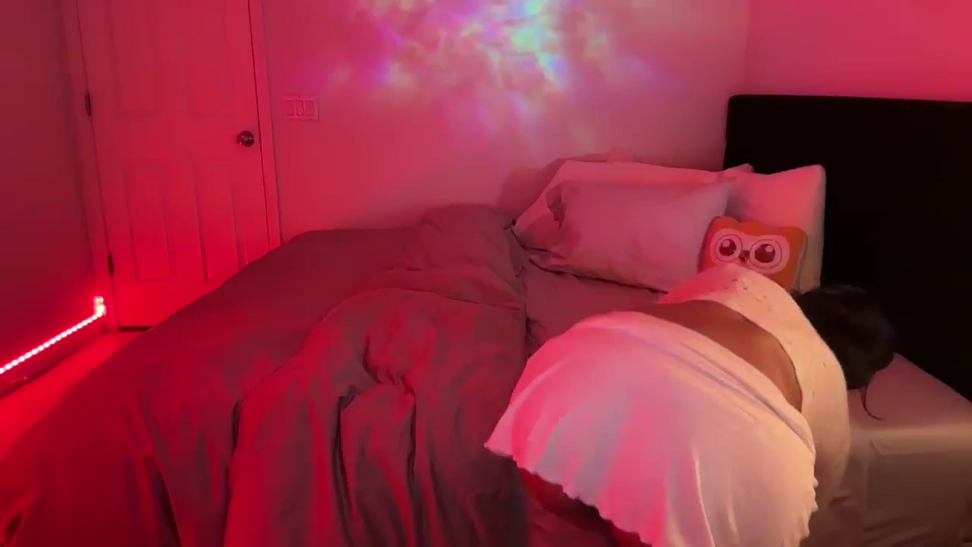 Gallery image thumbnail from Moodybaby's myfreecams stream on, 04/16/2025, 05:57 image 12 of 20