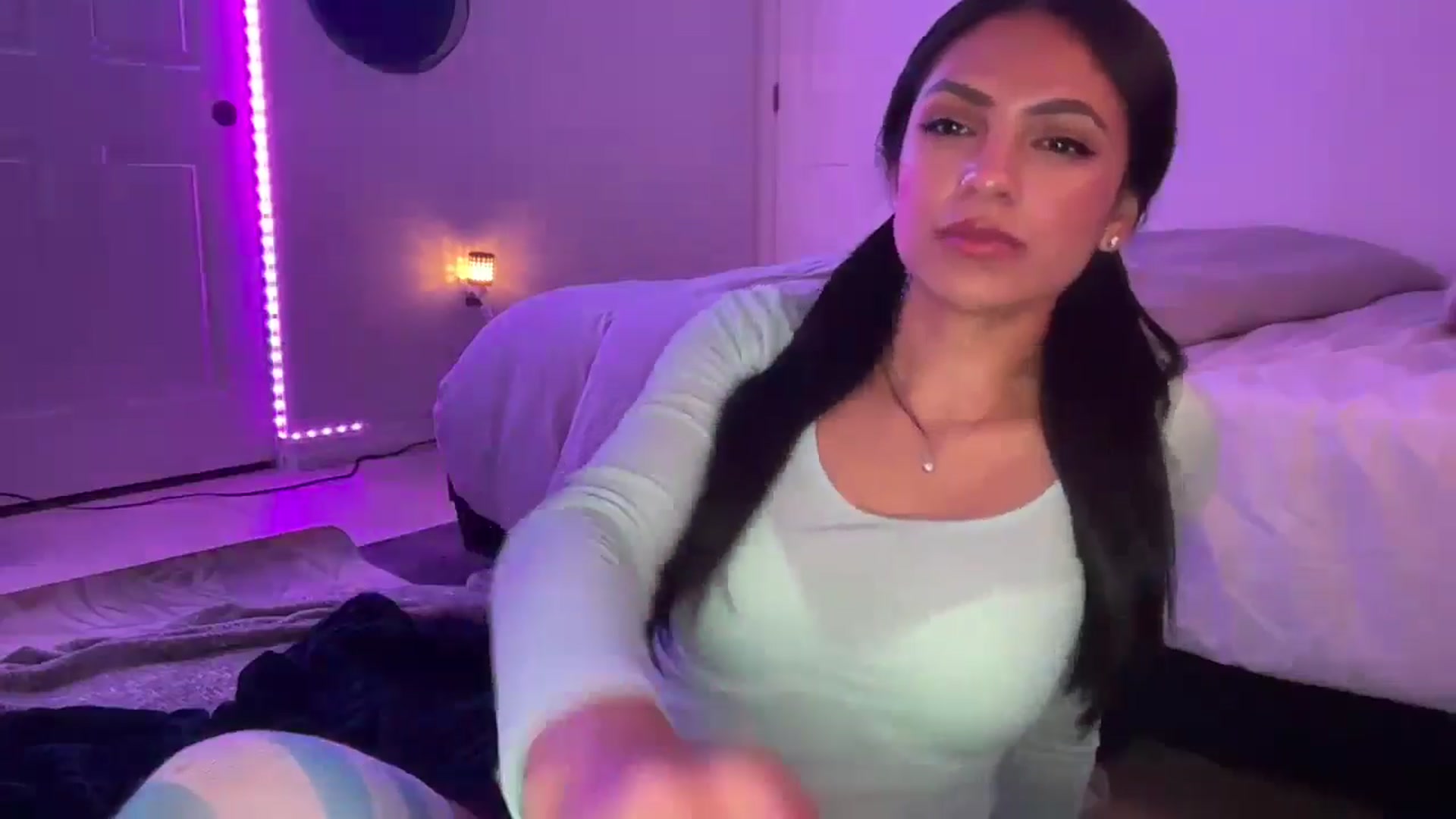 Gallery image thumbnail from Moodybaby's myfreecams stream on, 05/20/2025, 09:18 image 18 of 20