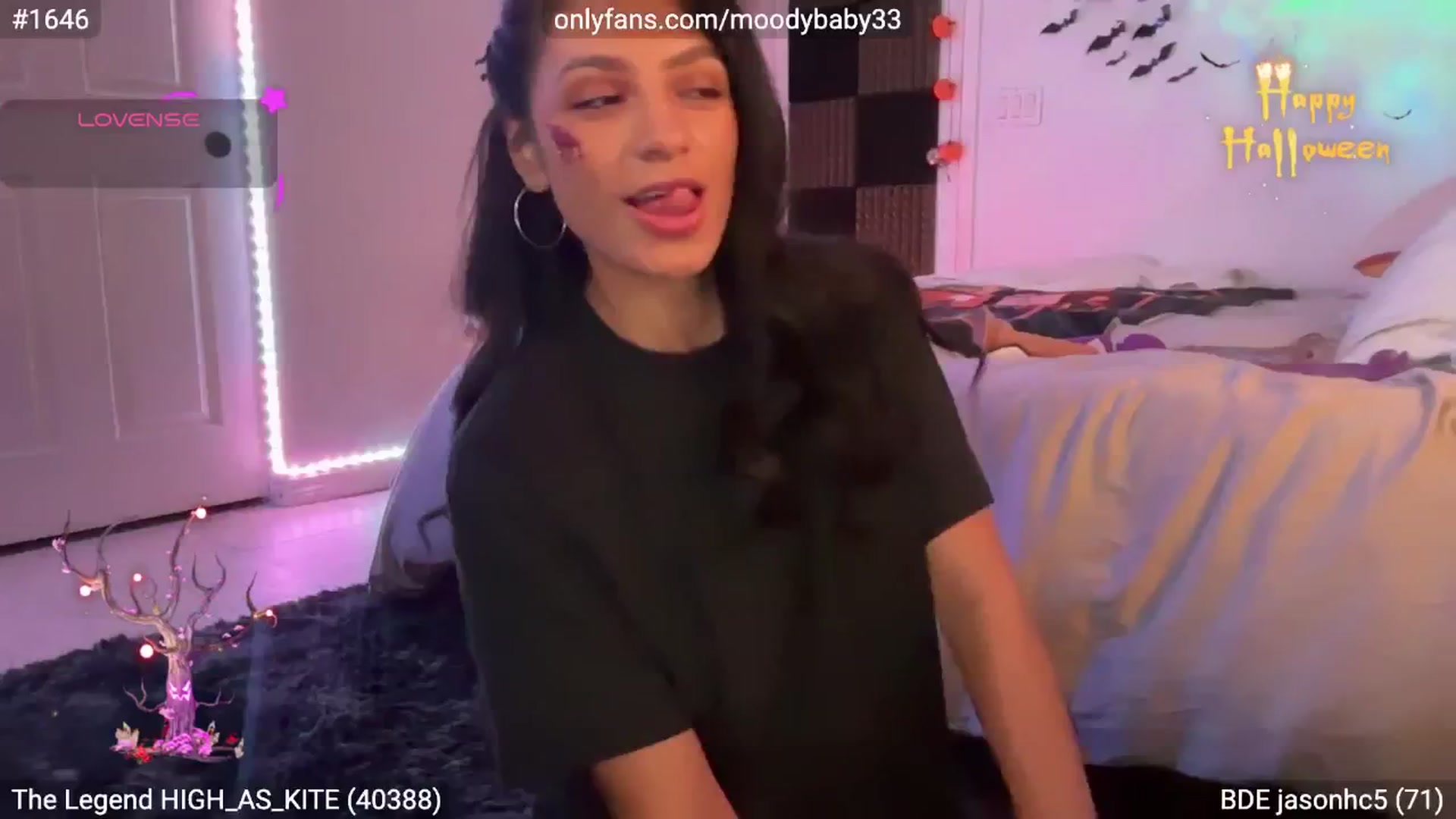 Gallery image thumbnail from Moodybaby's myfreecams stream on, 10/22/2025, 06:54 image 4 of 20