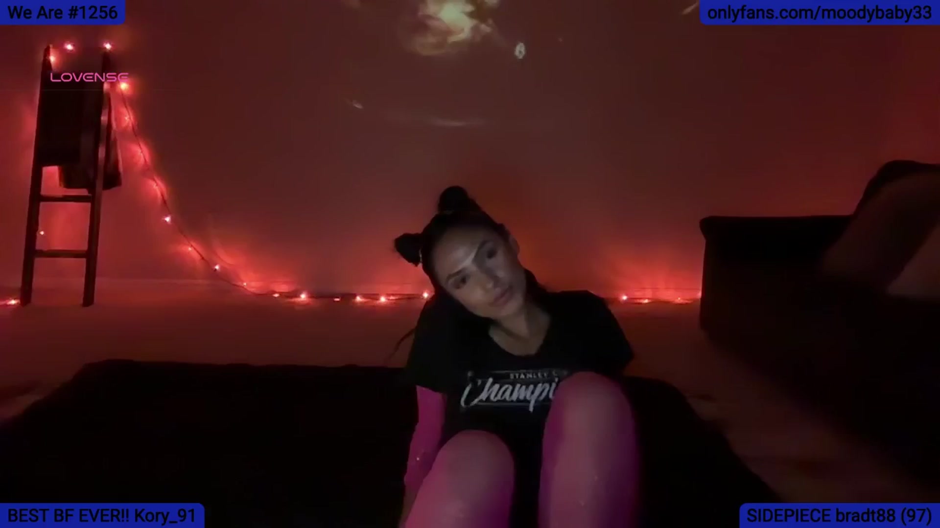 Gallery image thumbnail from Moodybaby's myfreecams stream on, 04/02/2026, 08:54 image 3 of 20