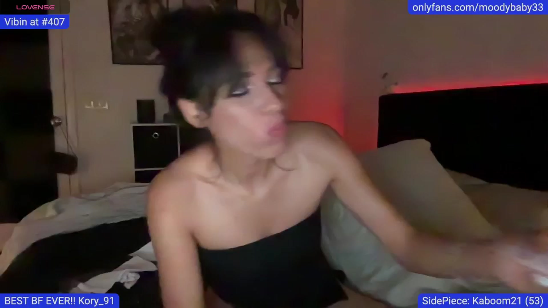 Gallery image thumbnail from Moodybaby's myfreecams stream on, 04/20/2026, 10:16 image 10 of 20