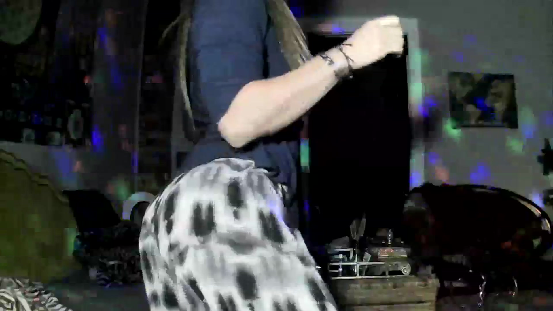 Gallery image thumbnail from MoonAmore's myfreecams stream on, 03/25/2024, 01:40 image 12 of 20