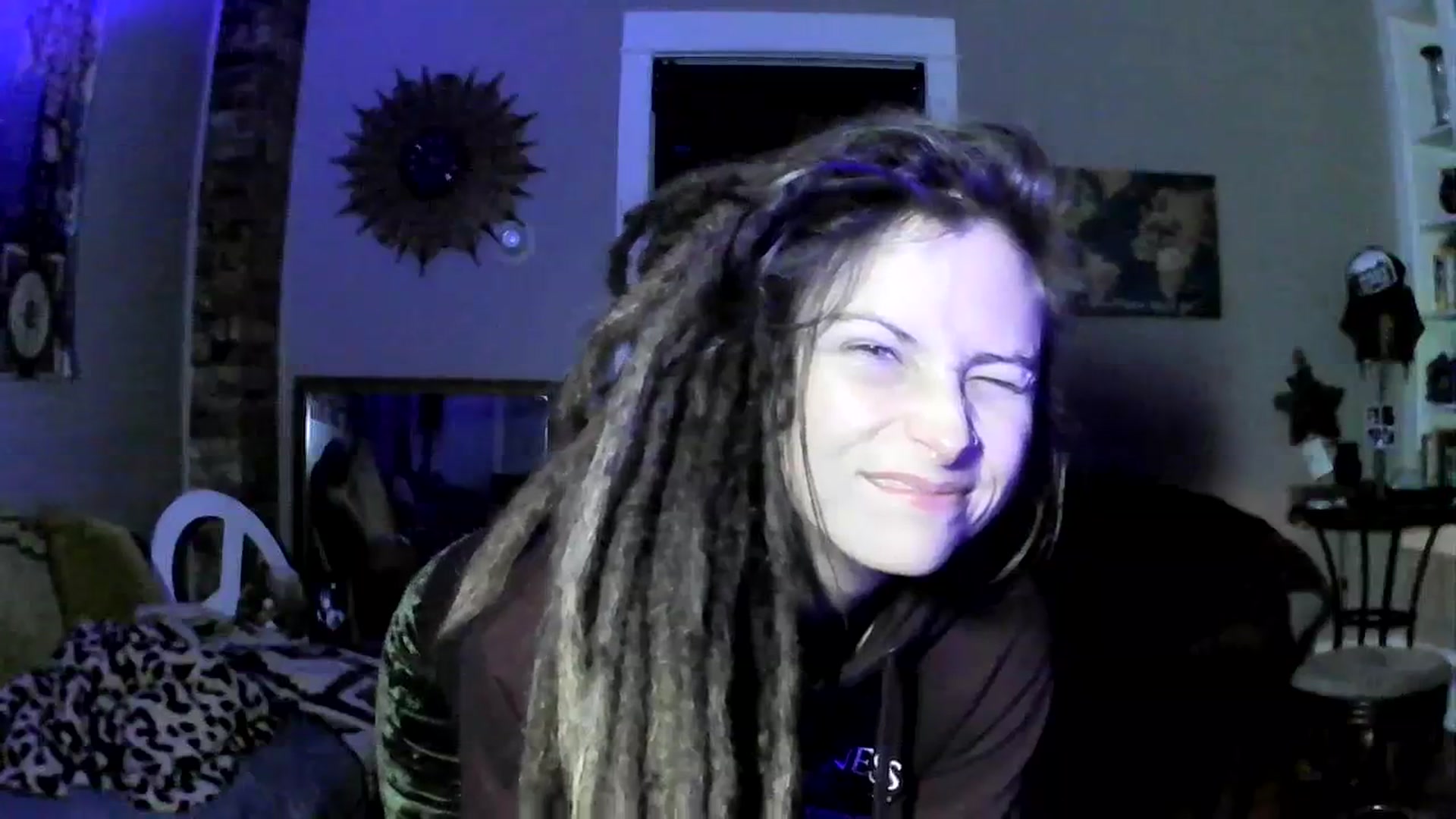 Gallery image thumbnail from MoonAmore's myfreecams stream on, 04/01/2024, 01:00 image 10 of 20