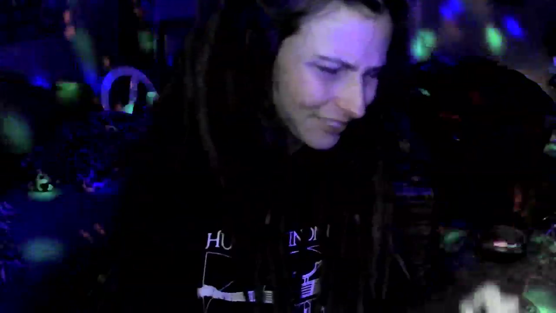 Gallery image thumbnail from MoonAmore's myfreecams stream on, 04/01/2024, 01:00 image 20 of 20