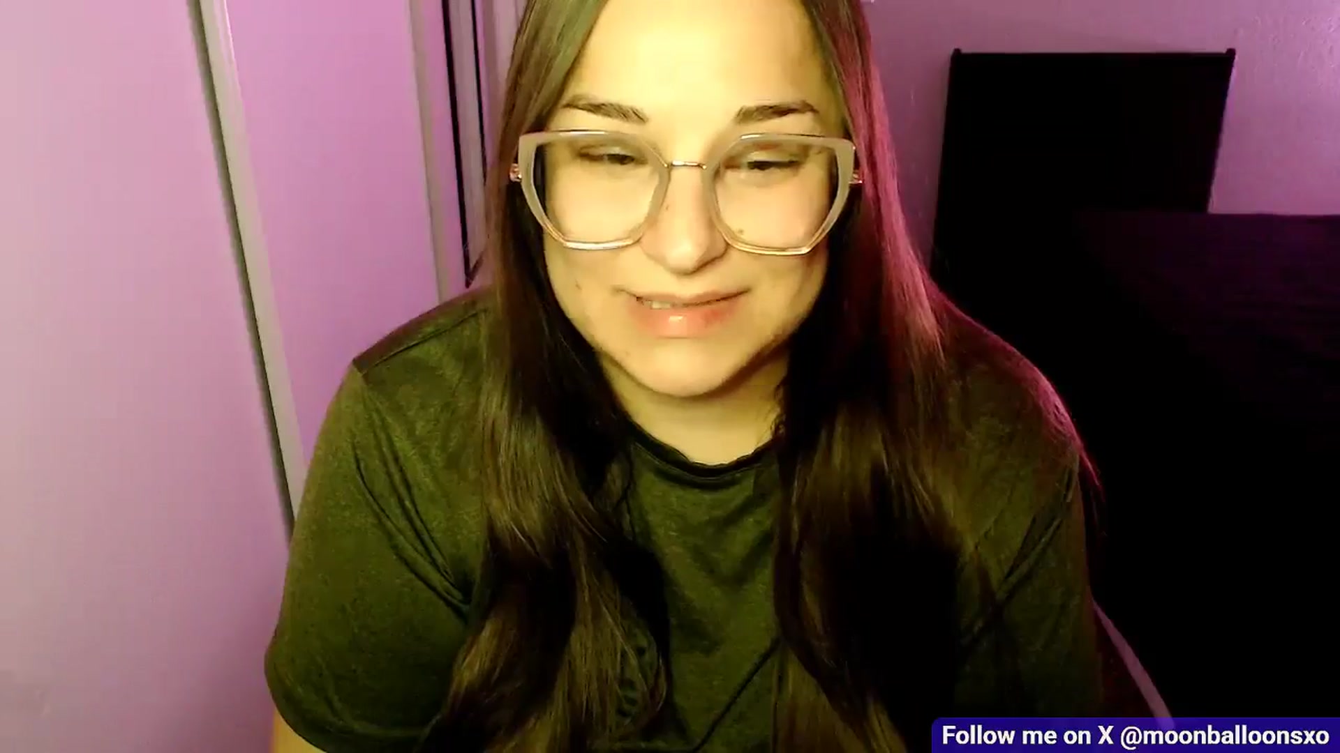 Gallery image thumbnail from MoonBalloons's myfreecams stream on, 11/10/2025, 06:13 image 6 of 20