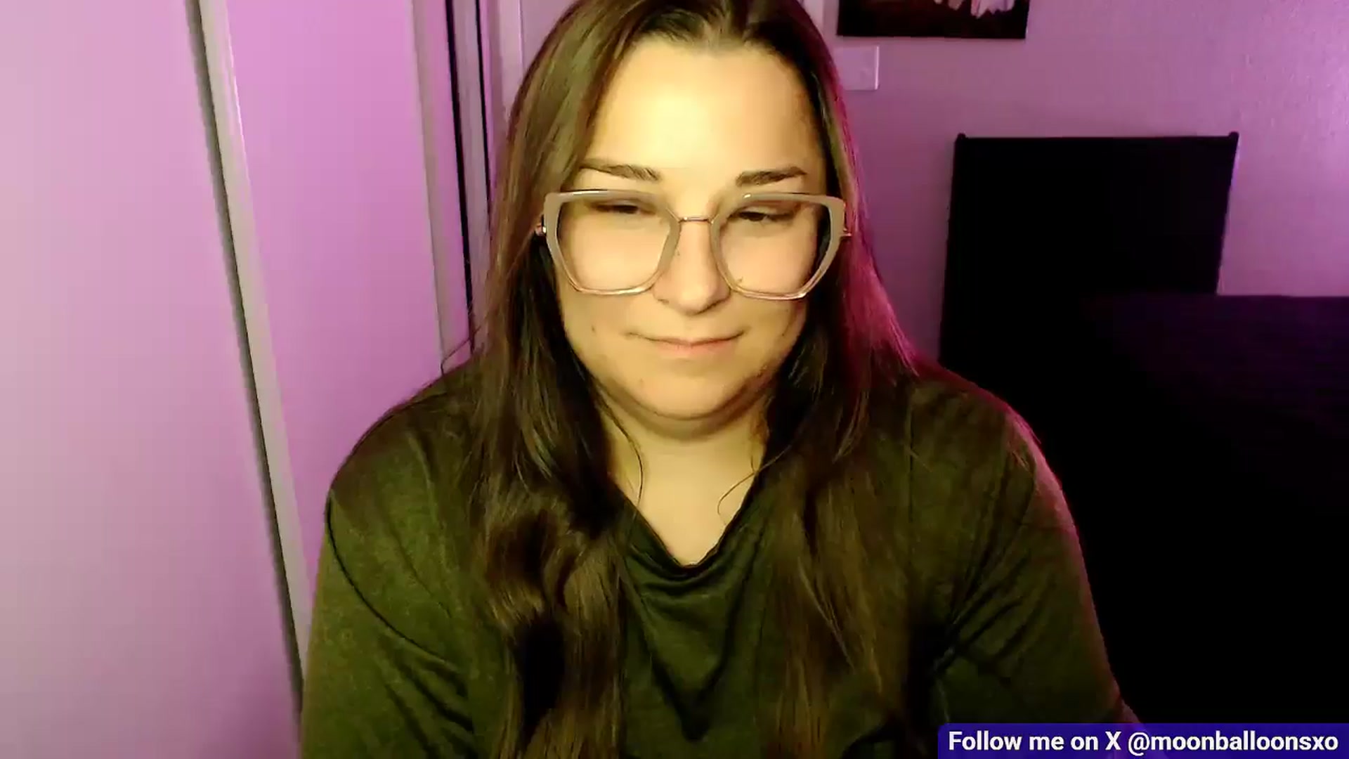 Gallery image thumbnail from MoonBalloons's myfreecams stream on, 11/10/2025, 06:13 image 17 of 20