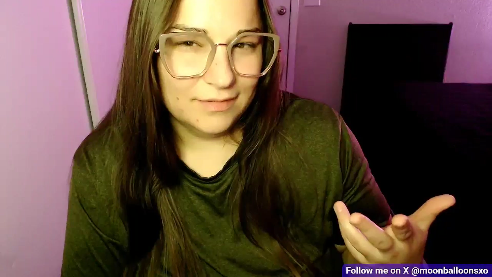 Gallery image thumbnail from MoonBalloons's myfreecams stream on, 11/10/2025, 06:13 image 13 of 20