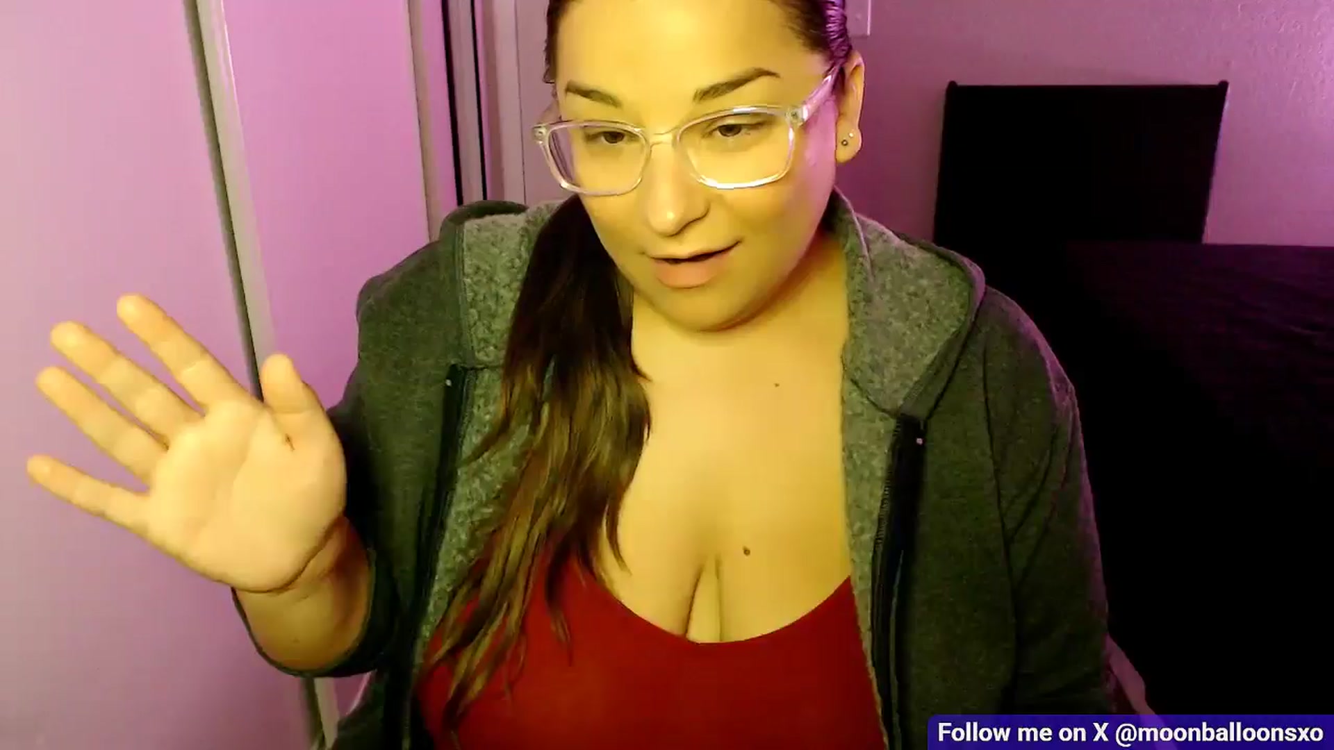 Gallery image thumbnail from MoonBalloons's myfreecams stream on, 11/11/2025, 04:30 image 5 of 20