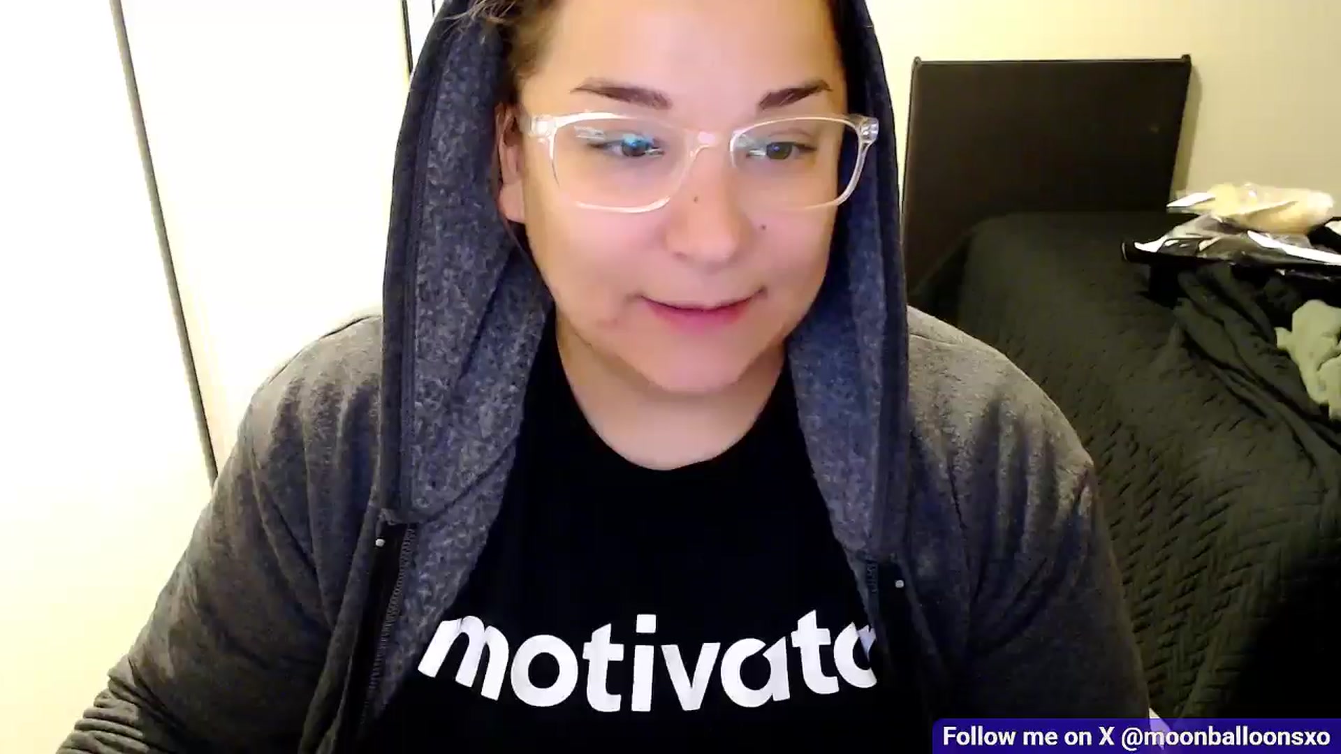 Gallery image thumbnail from MoonBalloons's myfreecams stream on, 11/16/2025, 08:35 image 1 of 20