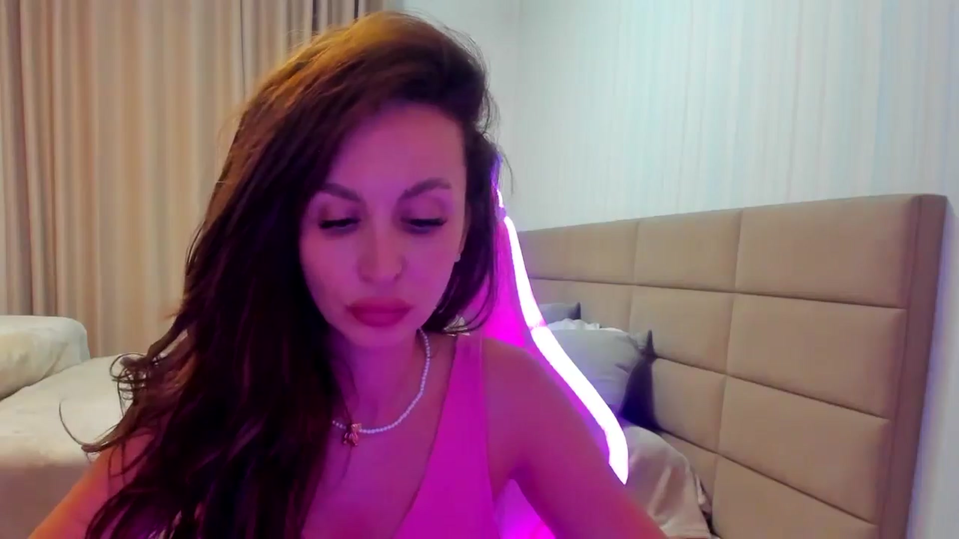 Gallery image thumbnail from MoonBex's myfreecams stream on, 06/25/2025, 19:04 image 19 of 20